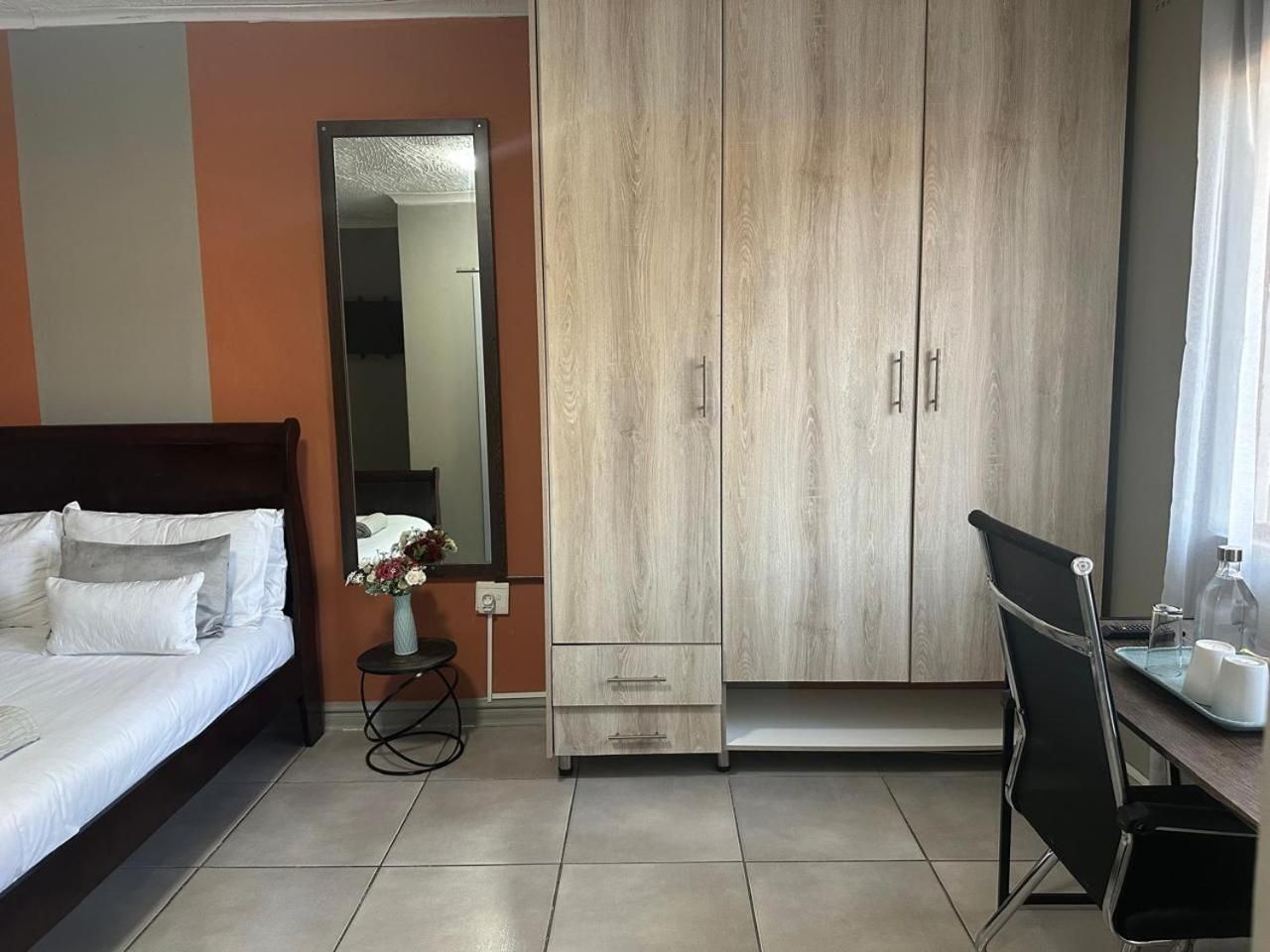 Tranquil Retreat Guest House Standard Queen Room 3