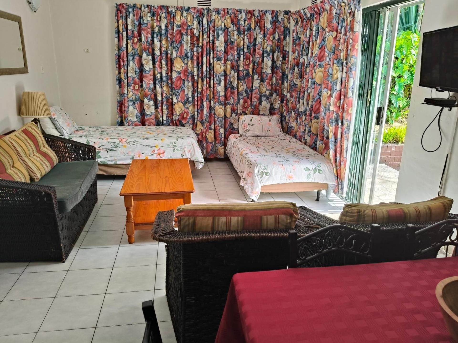 Family Room (5 Adults)
