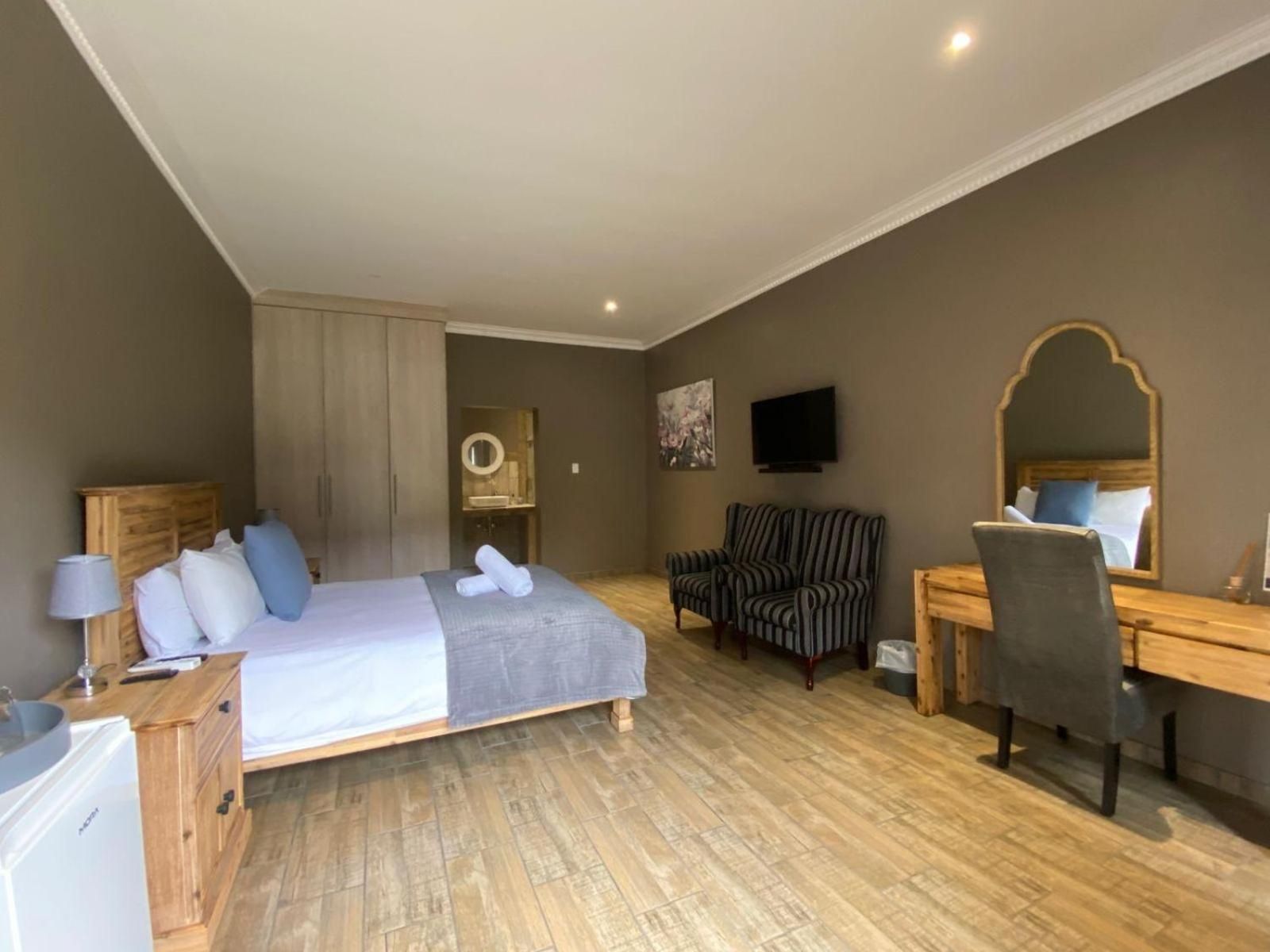 Queen Room