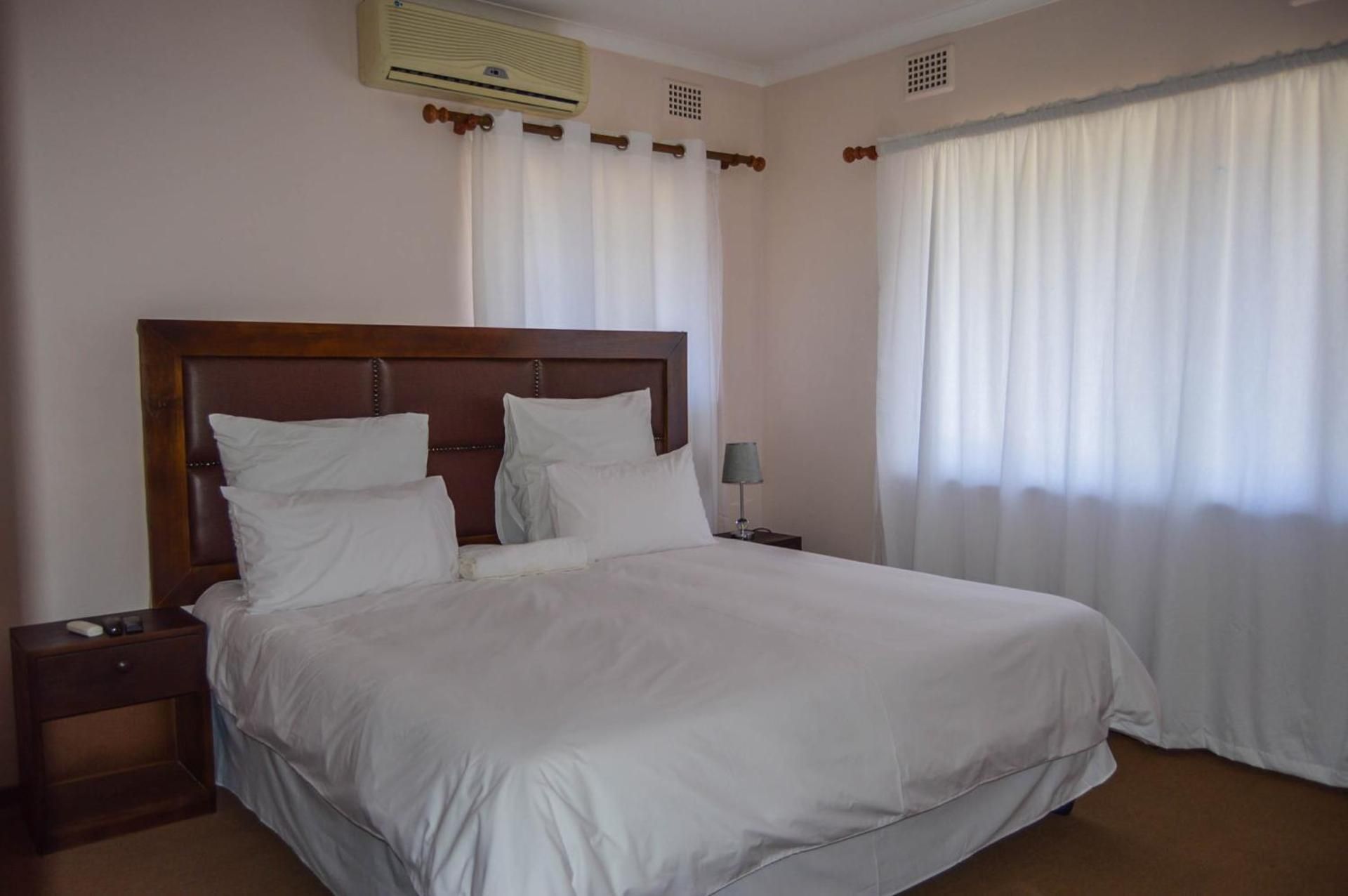 Economy Triple Room