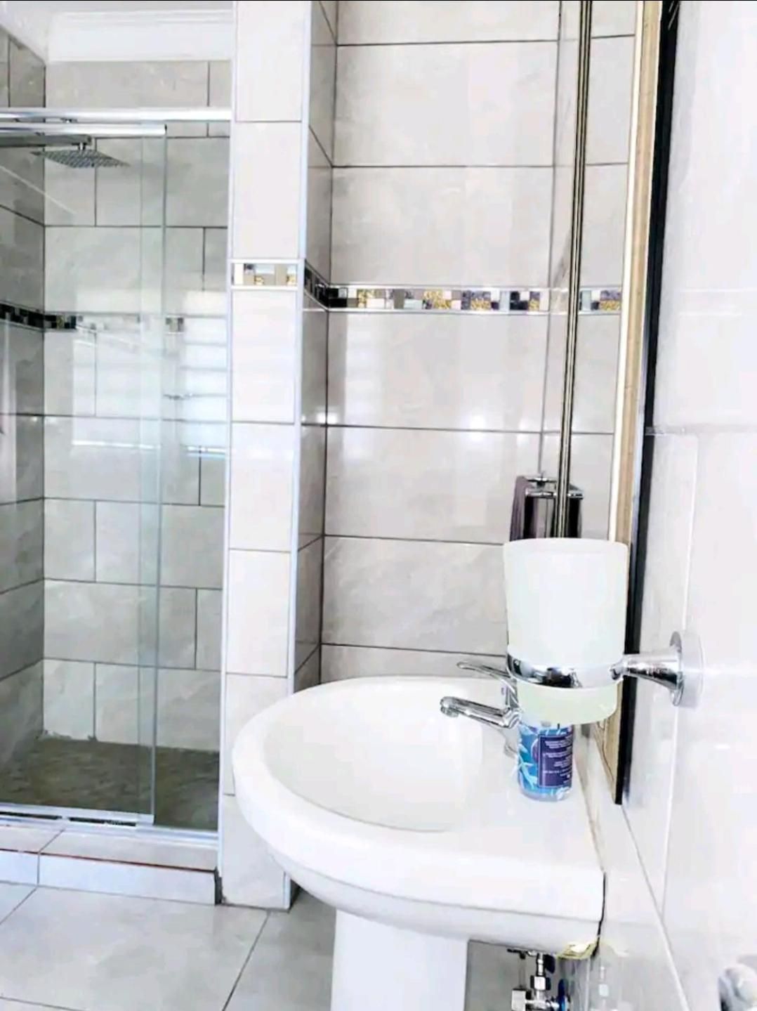Deluxe Double Room with Shower