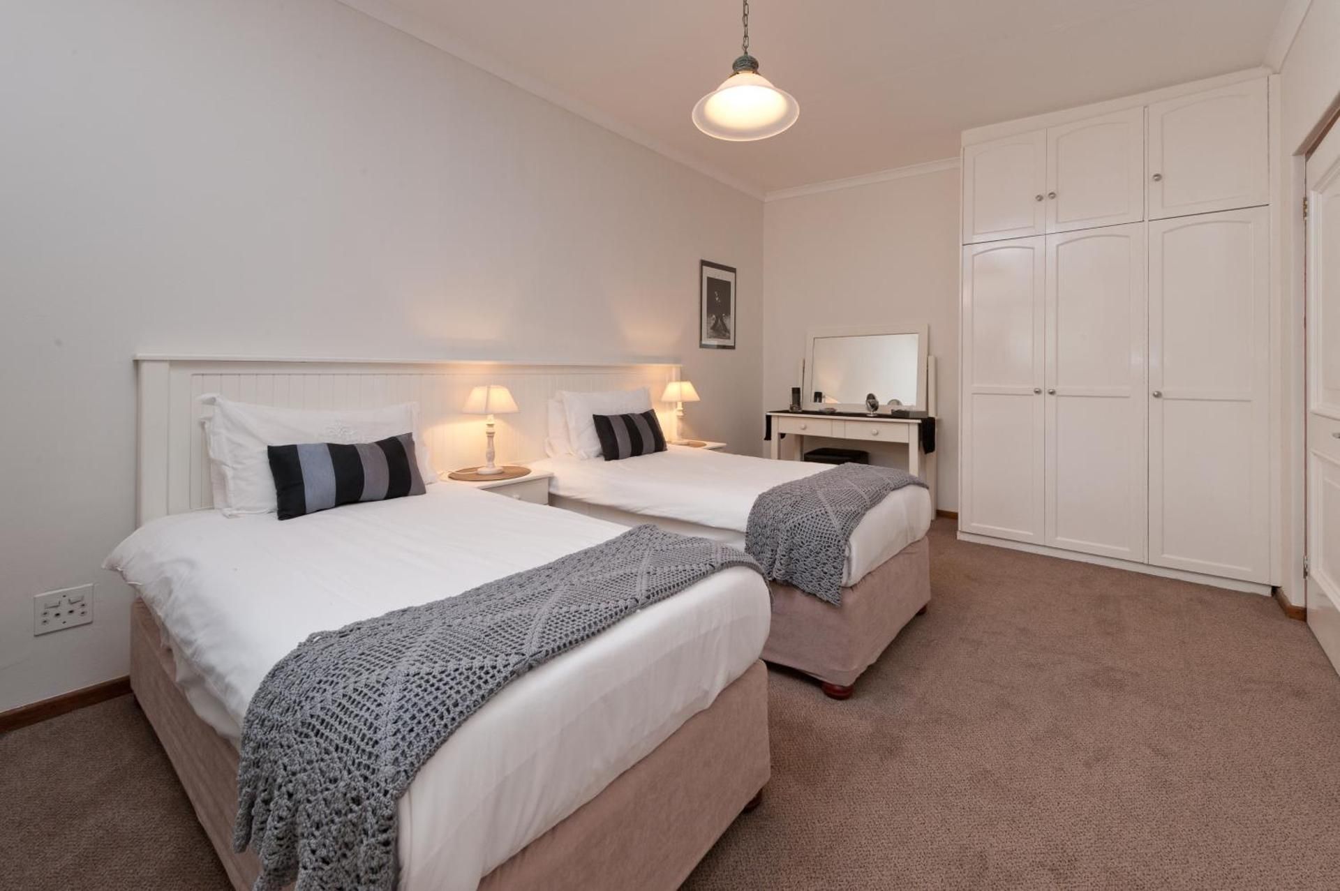 Two Bedroom Cottage with Shower