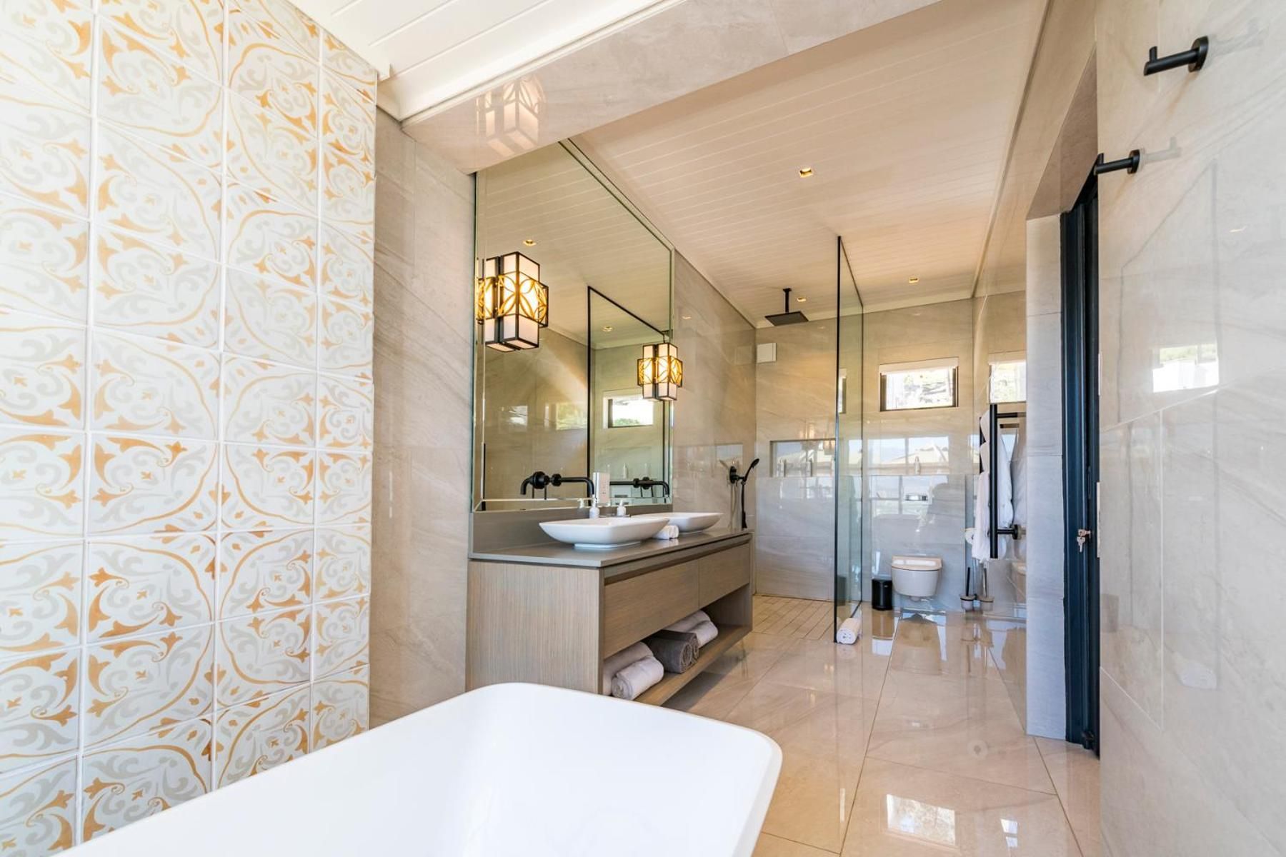 Deluxe Vineyard Suite - Moresque