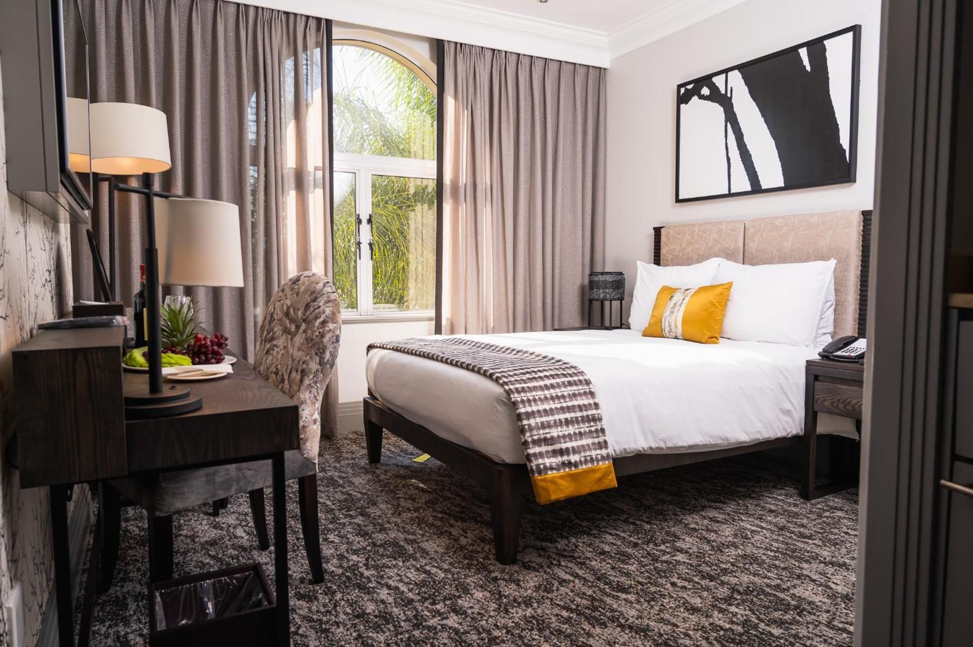 Golden Horse Hotel Standard Queen Room