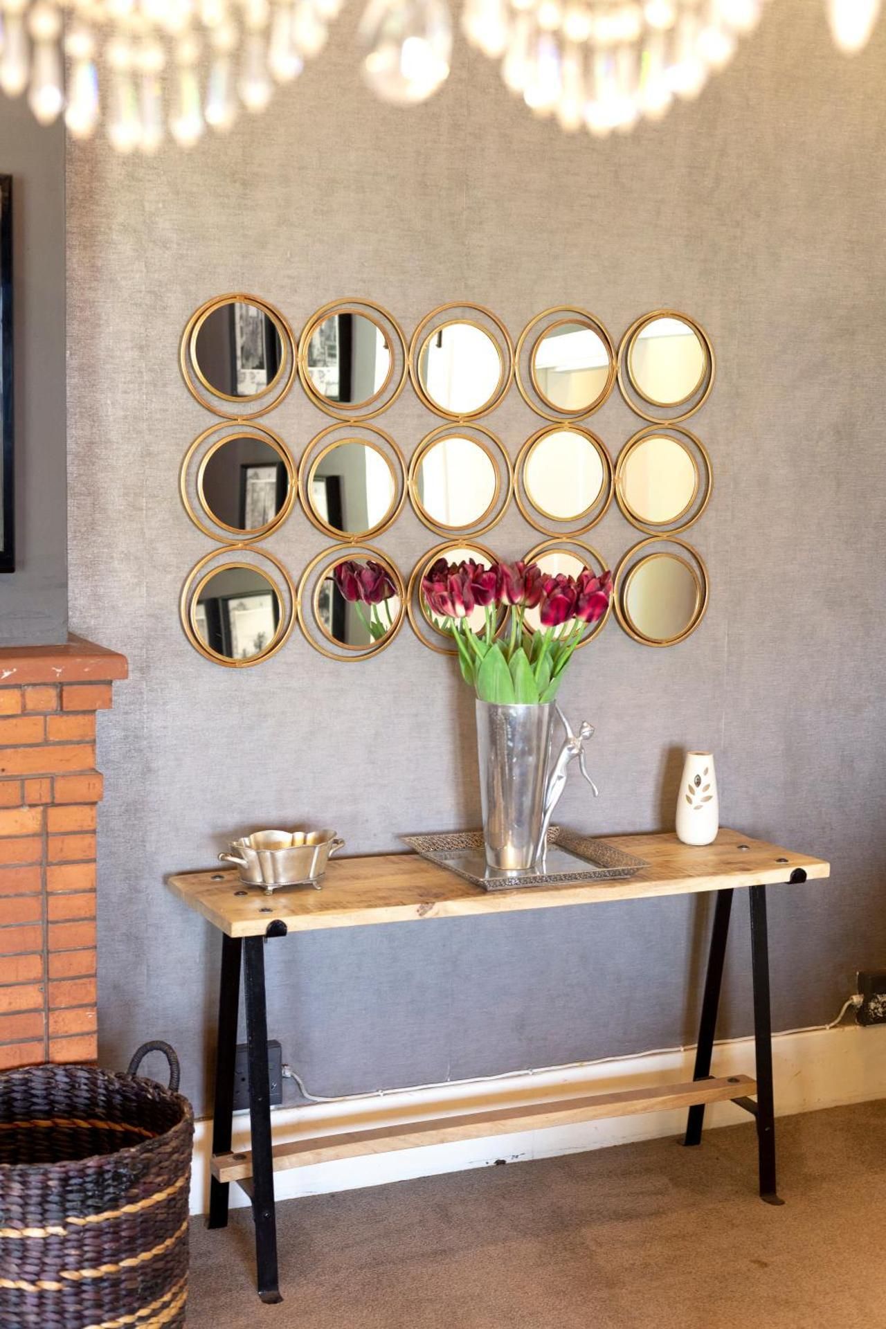 shared lounge/tv area