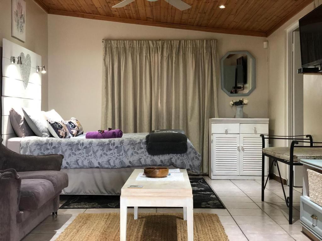 Standard Double Suite