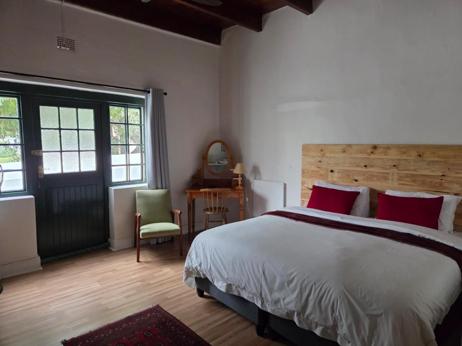 Standard Queen Room