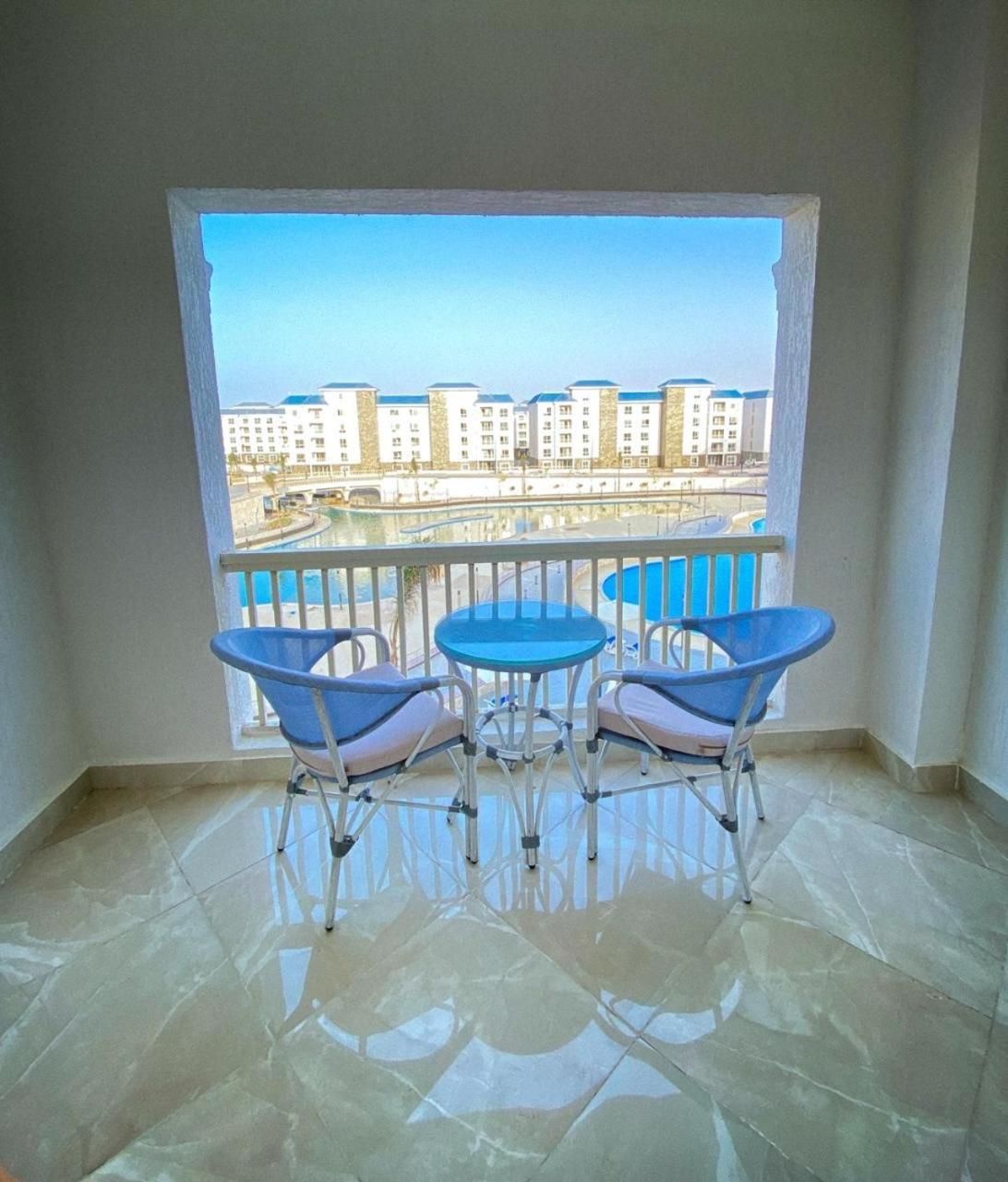 Azur Suite Pool View