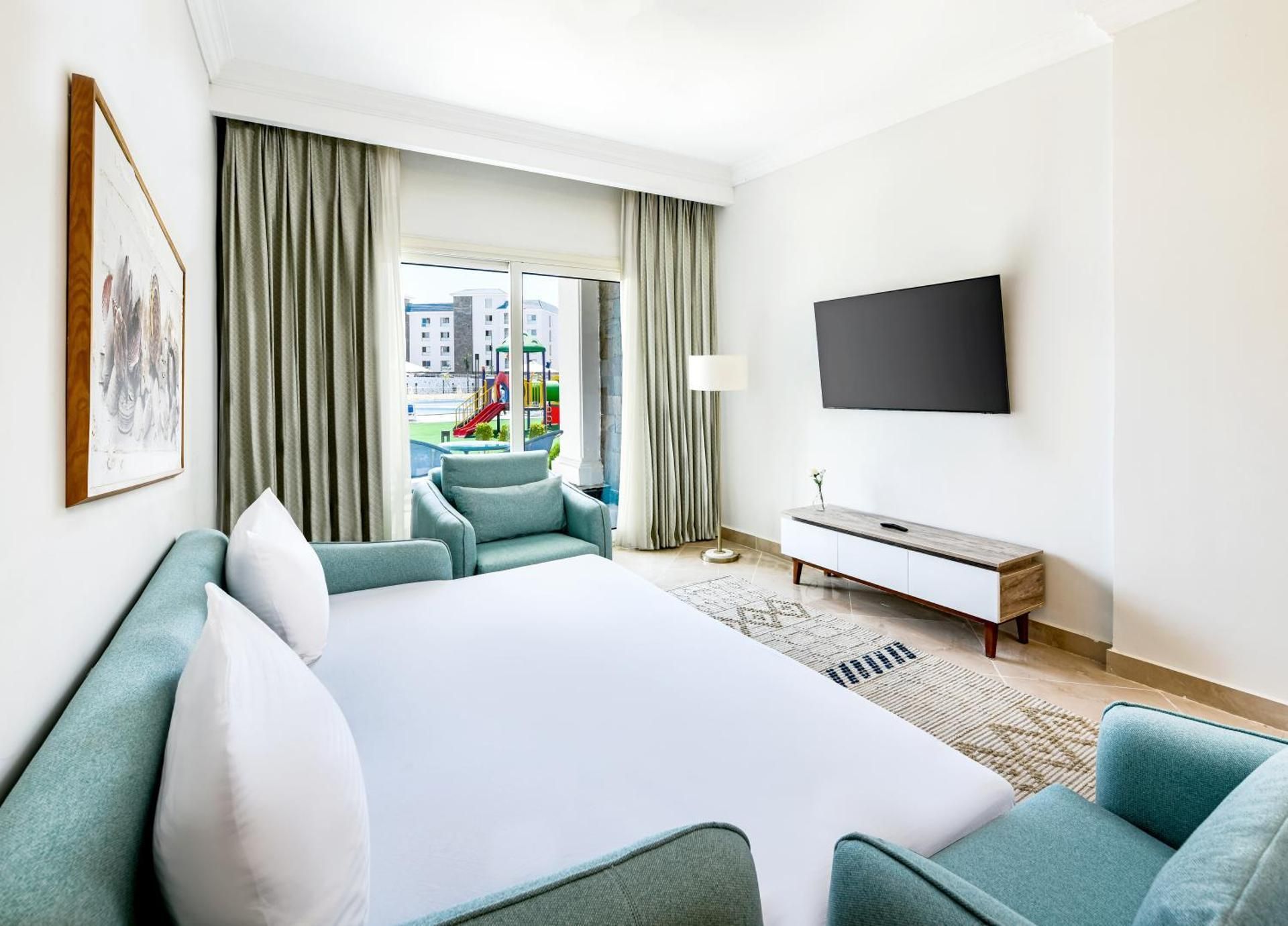 Azur Suite Pool View