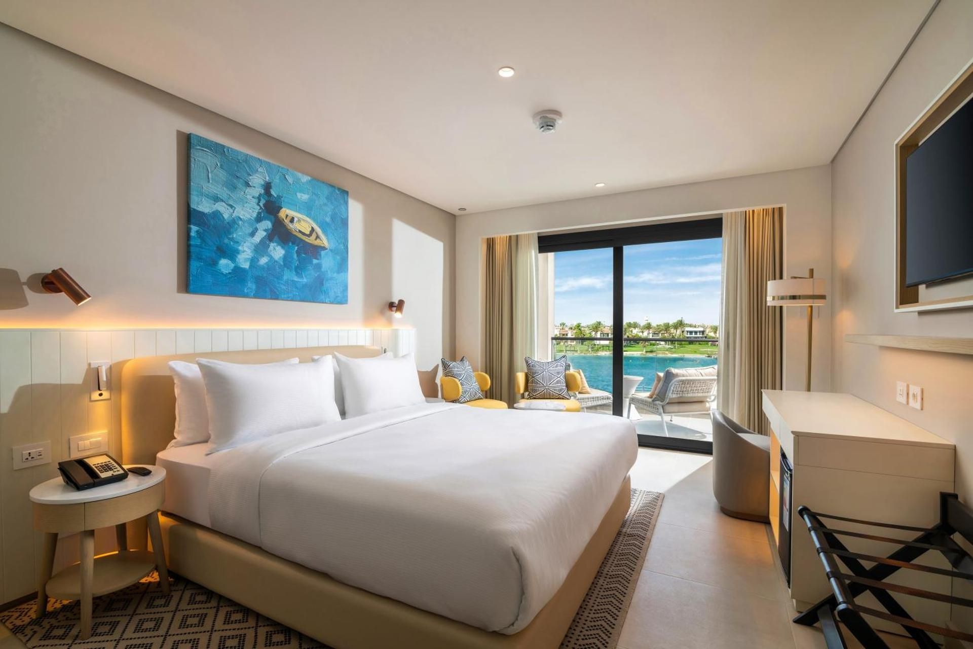 Lagoon View Room - King Bed