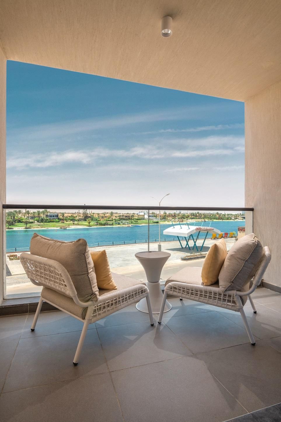 Lagoon View Room - King Bed