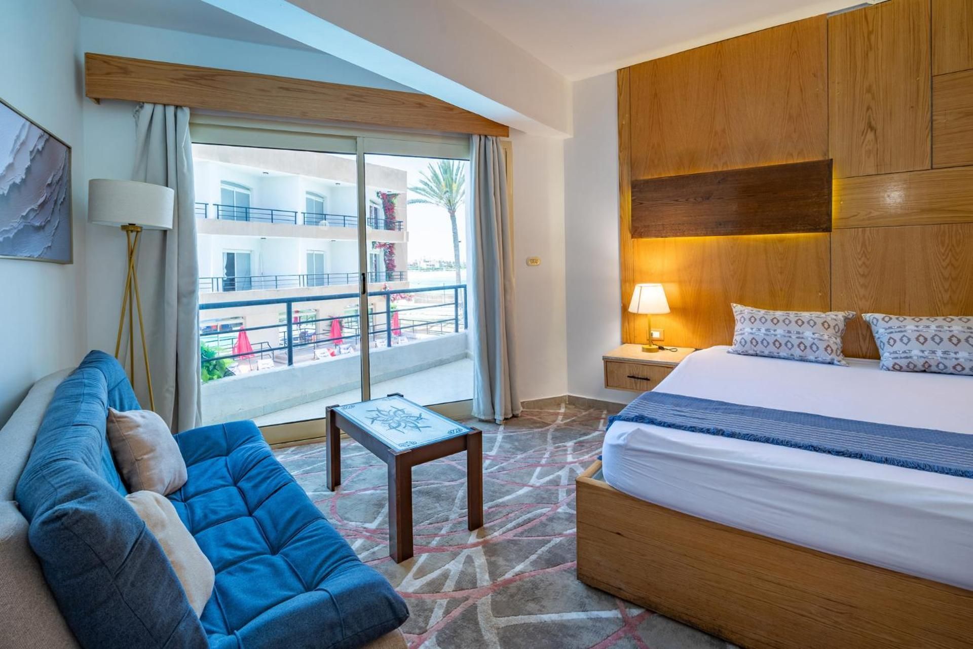 Deluxe Family Suite