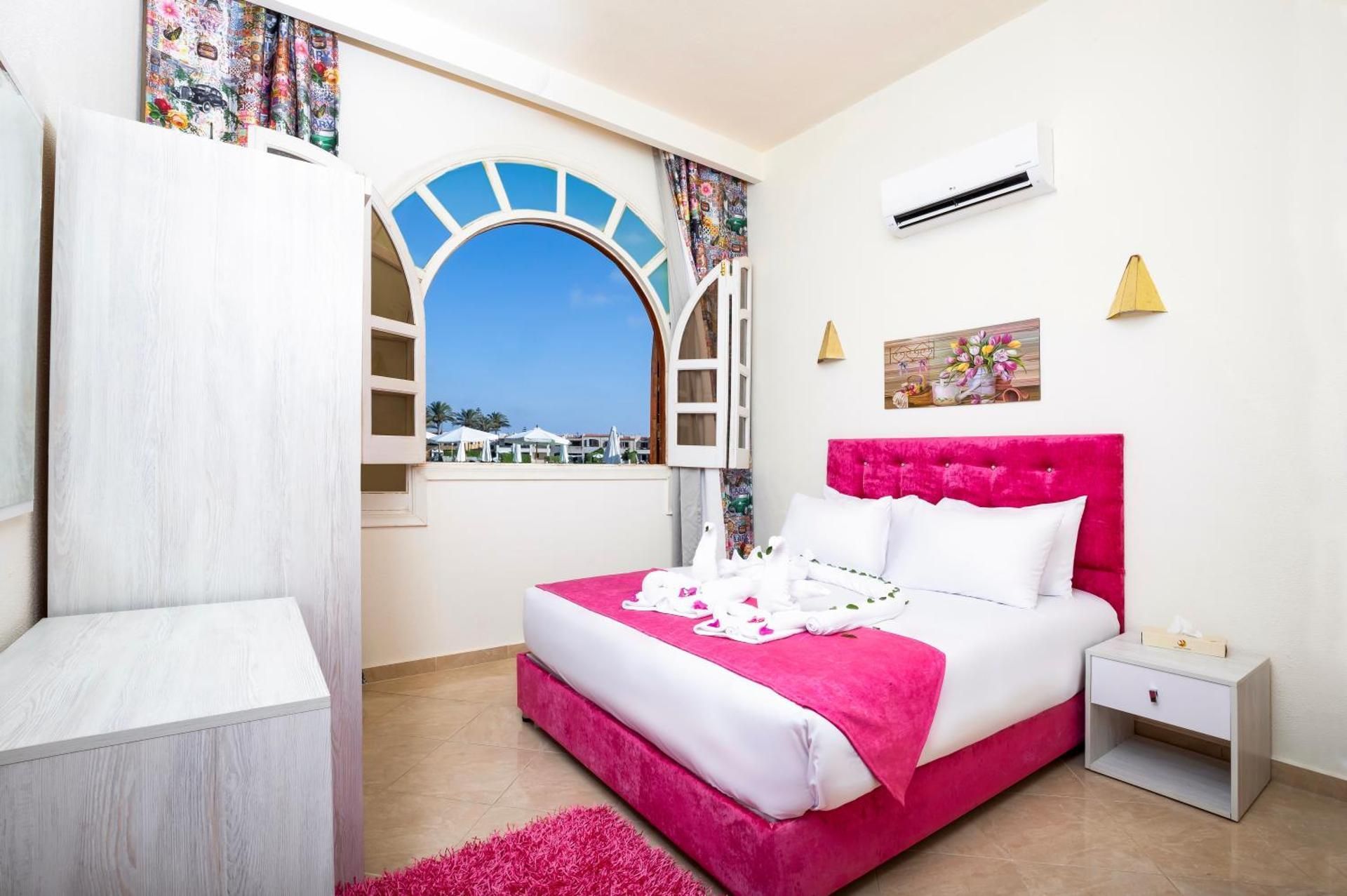 Double Room with Pool View