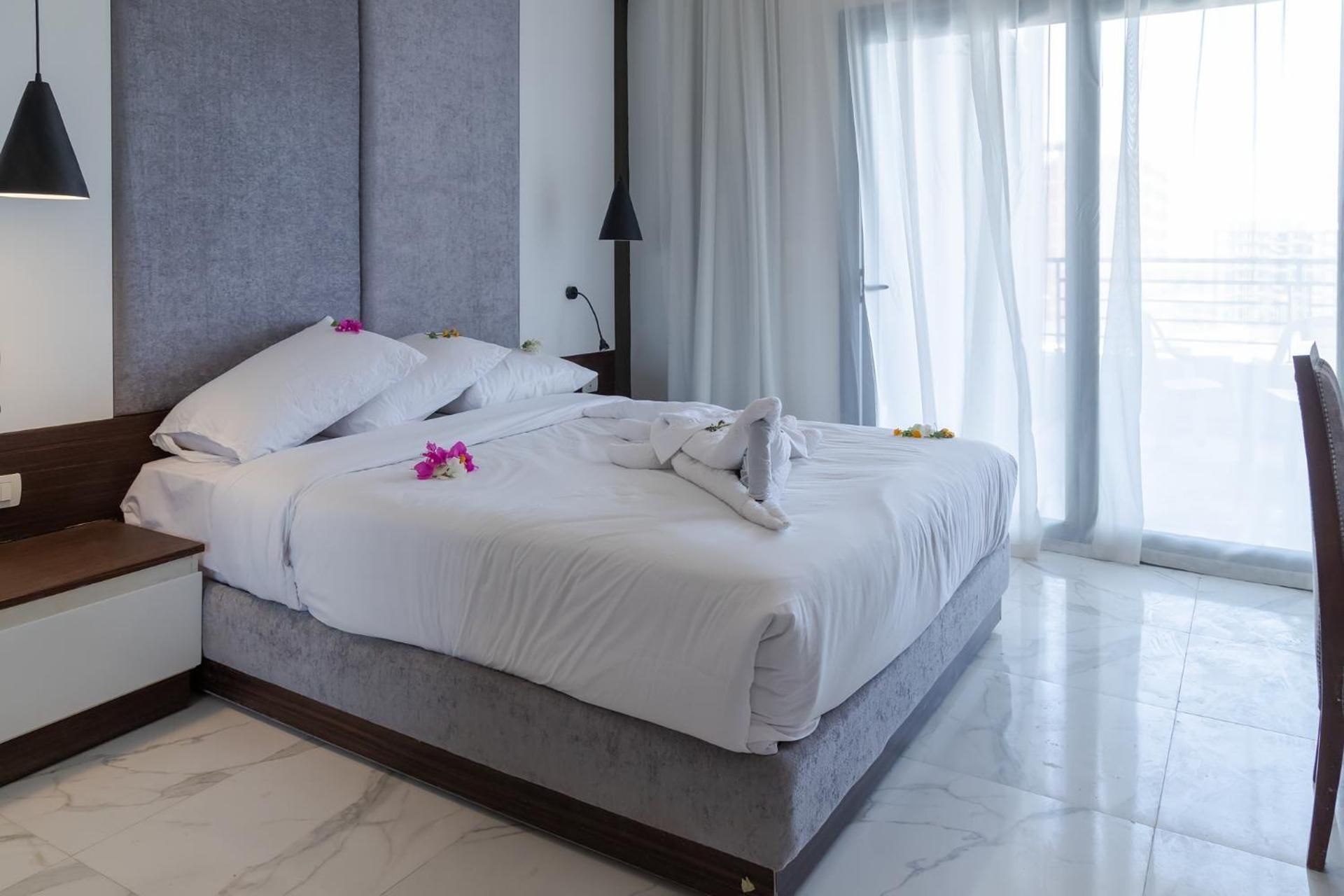 Deluxe Double or Twin Room with Garden View