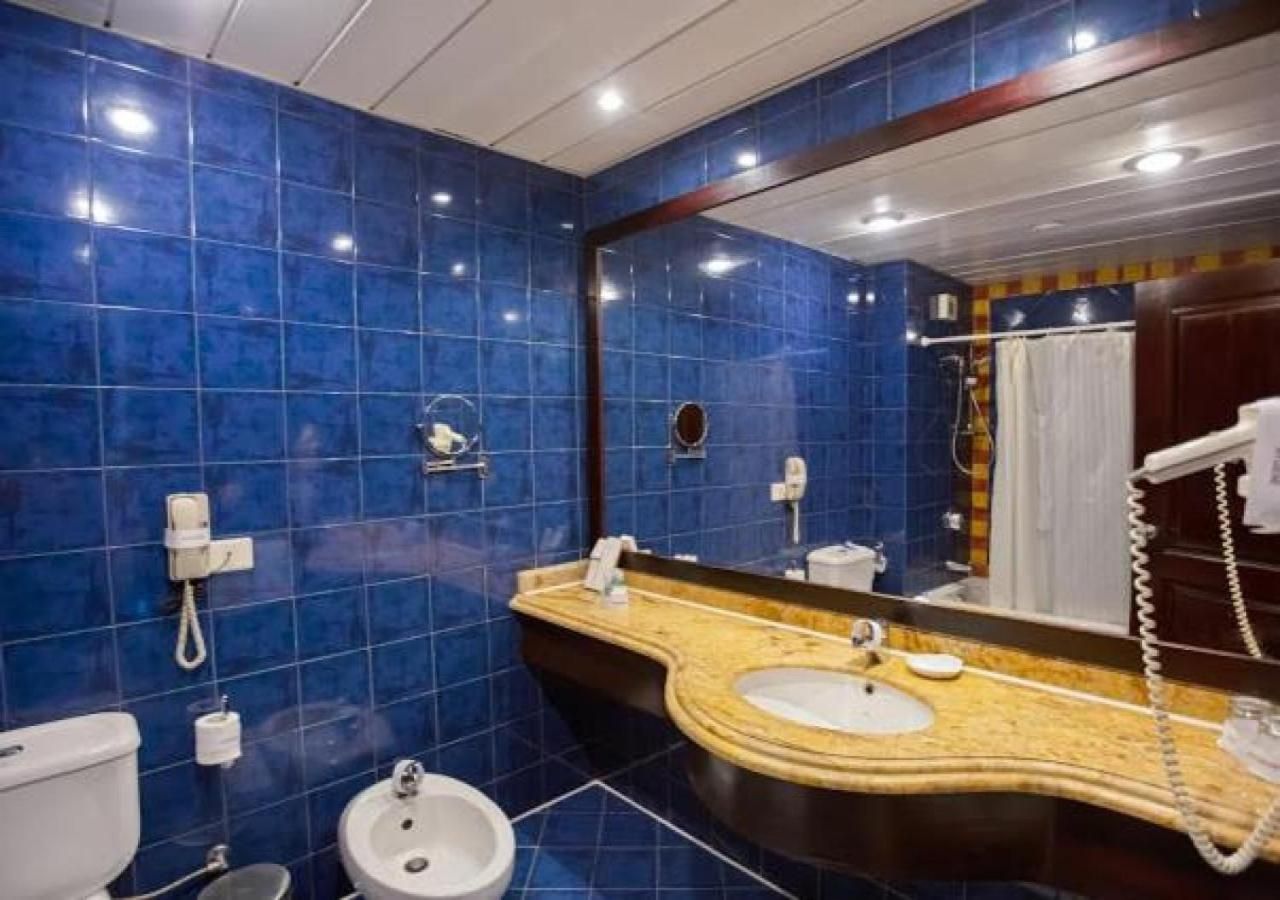Double or Twin Room with Lagoon View