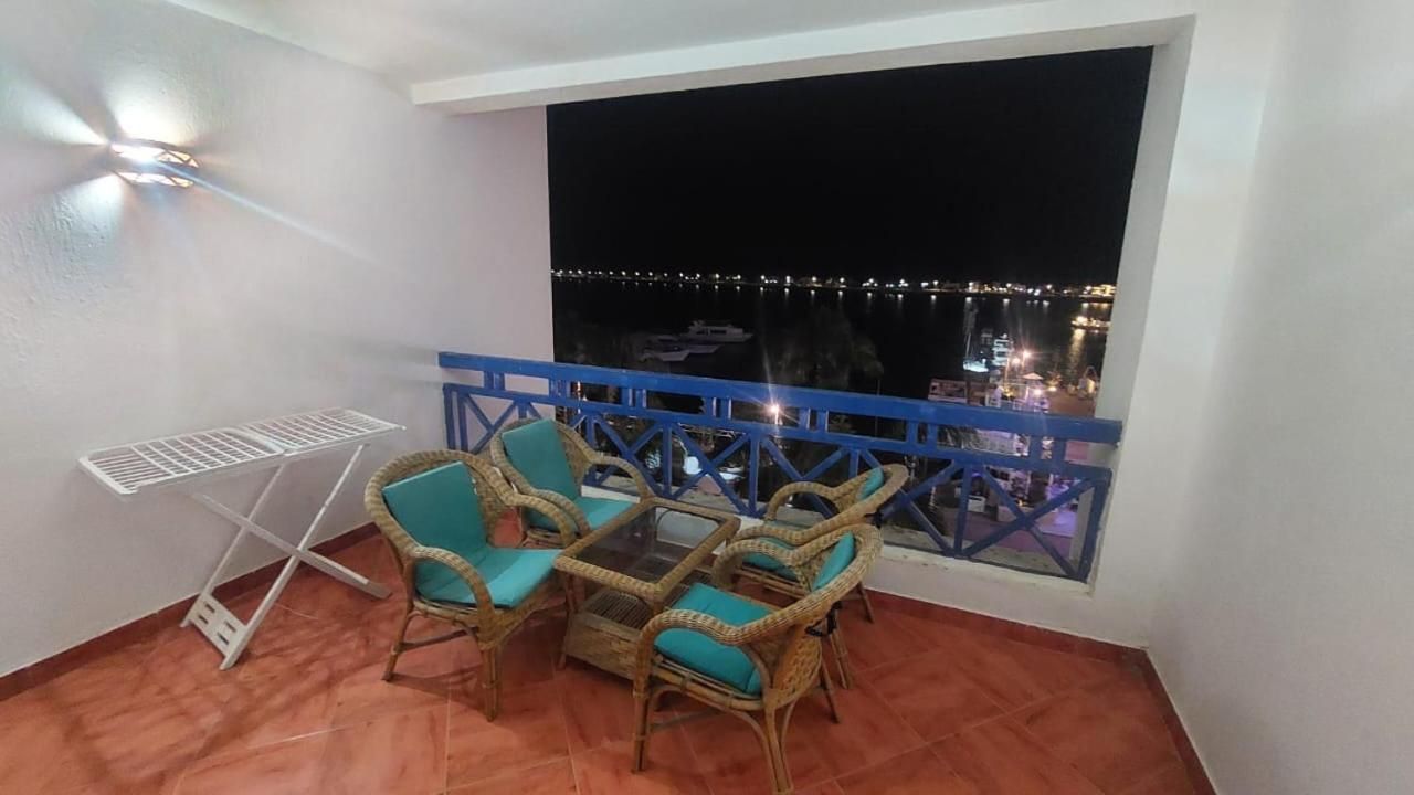 Two-Bedroom Apartment with Terrace and Sea View