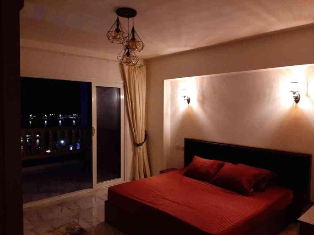 Two-Bedroom Apartment with Balcony and Sea View