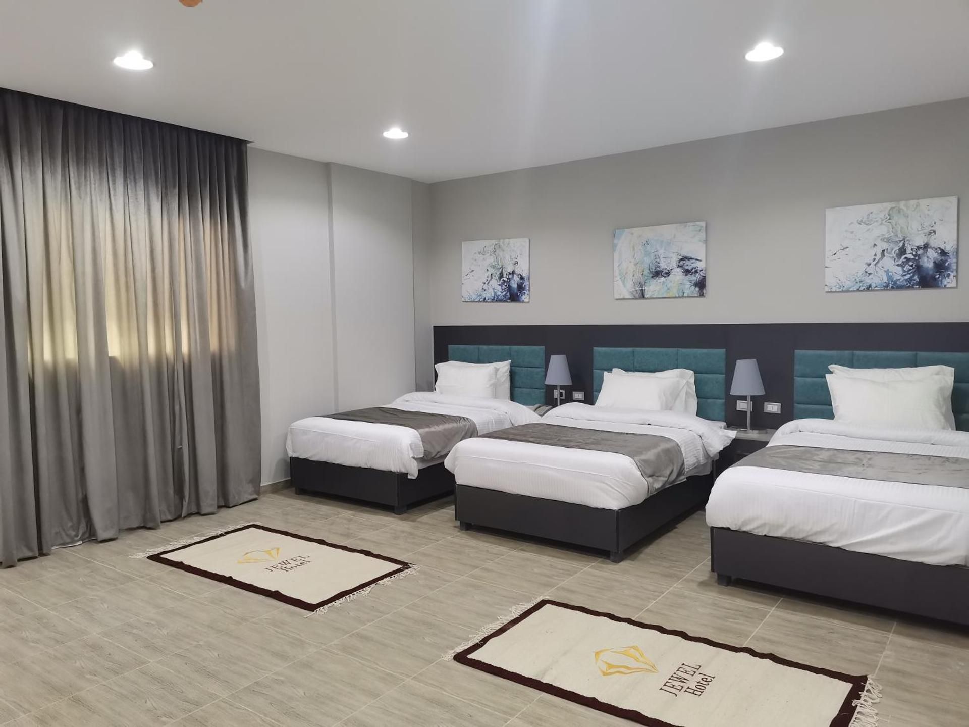Triple Room with City View