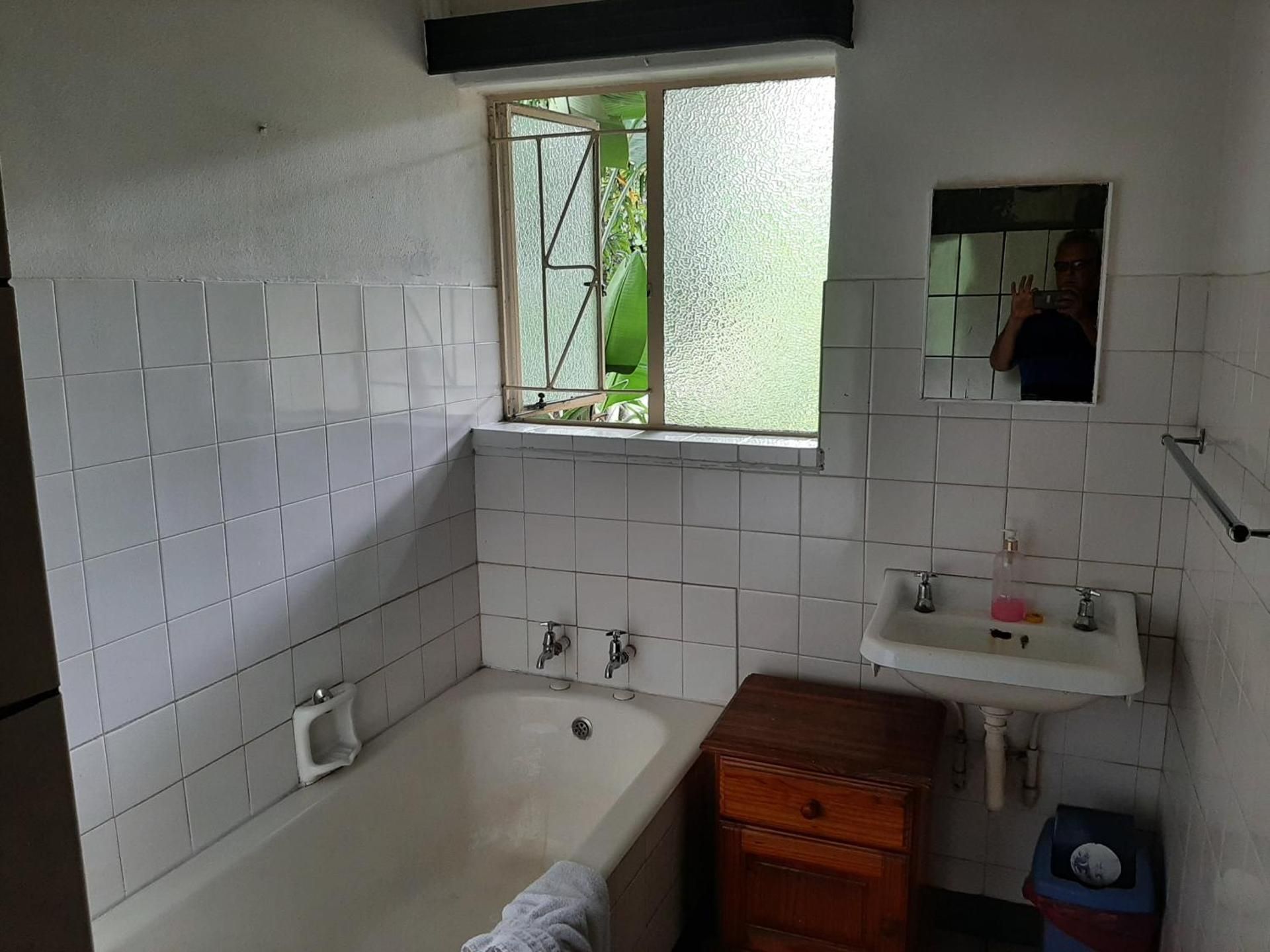 Mixed Dormitory Room