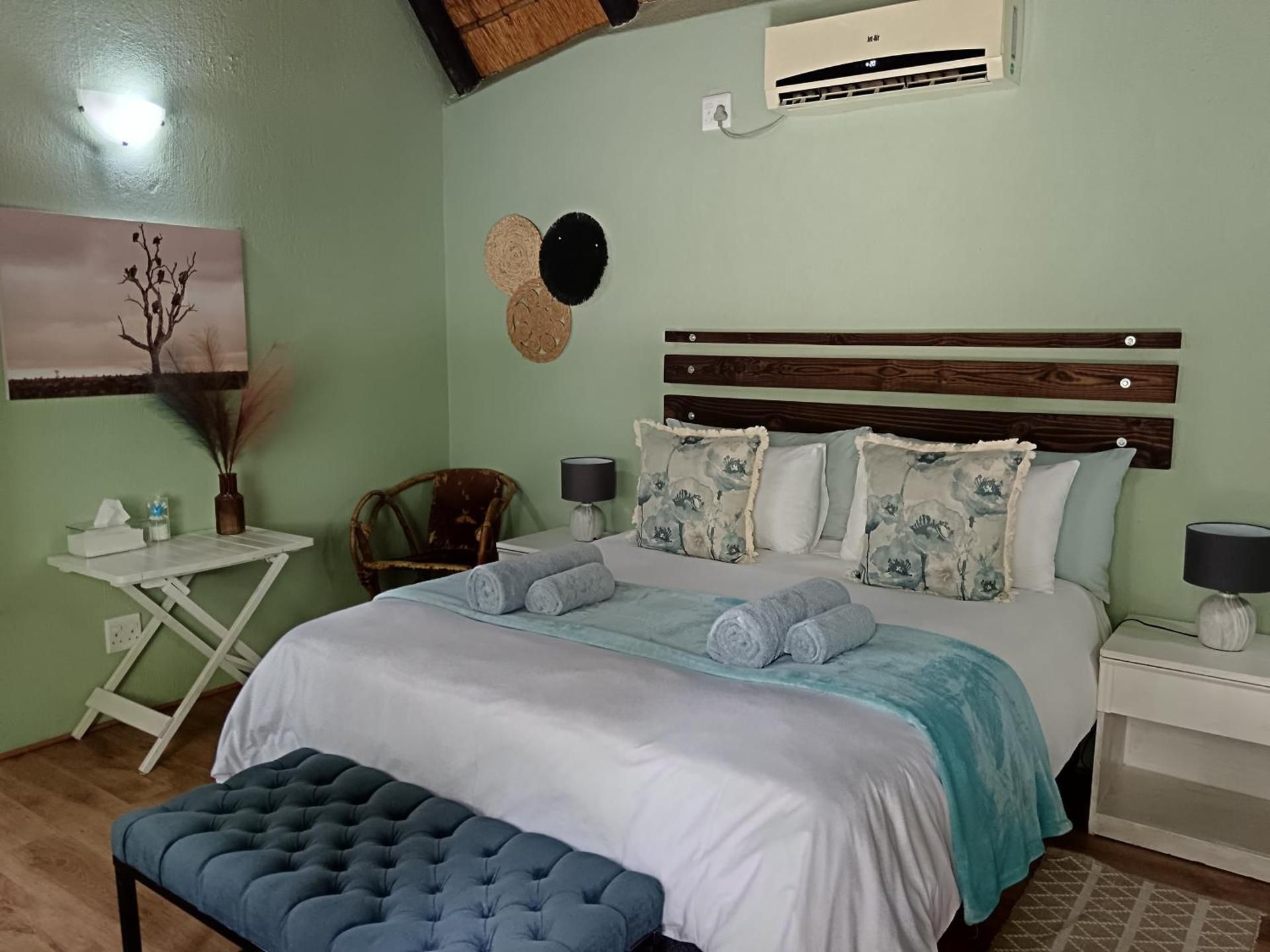 Queen Room with Garden View