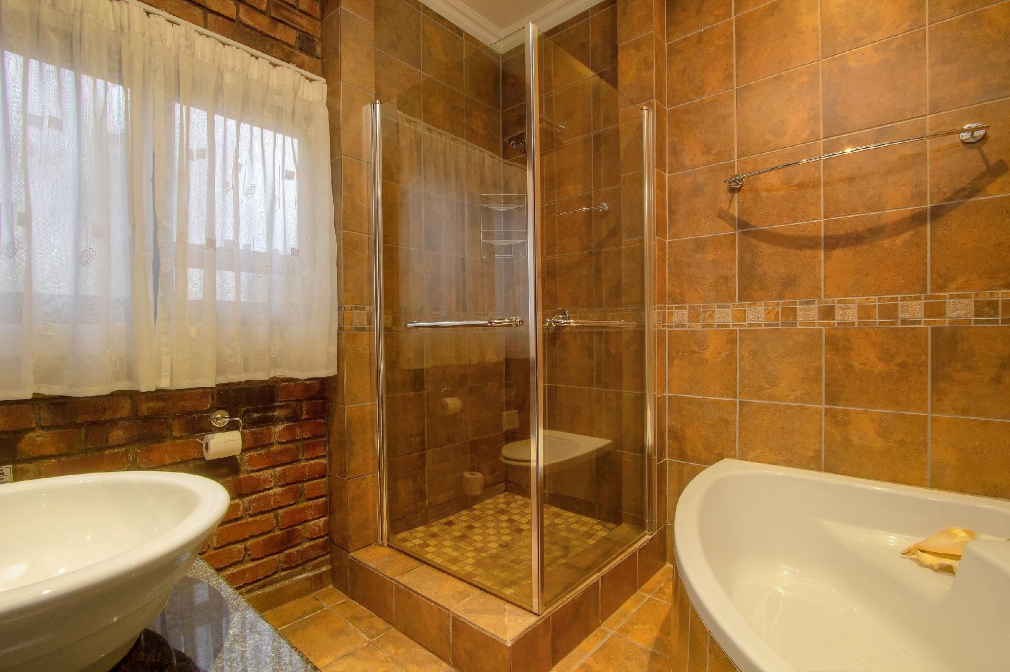 Budget Air Conditioning Room - Private Bathroom