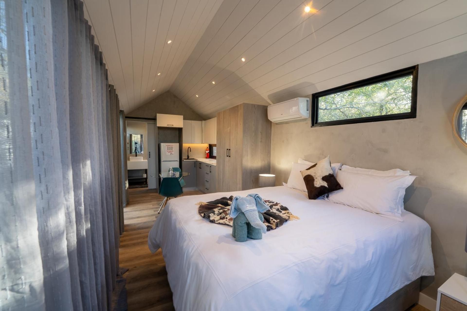Junior Suite with Garden View