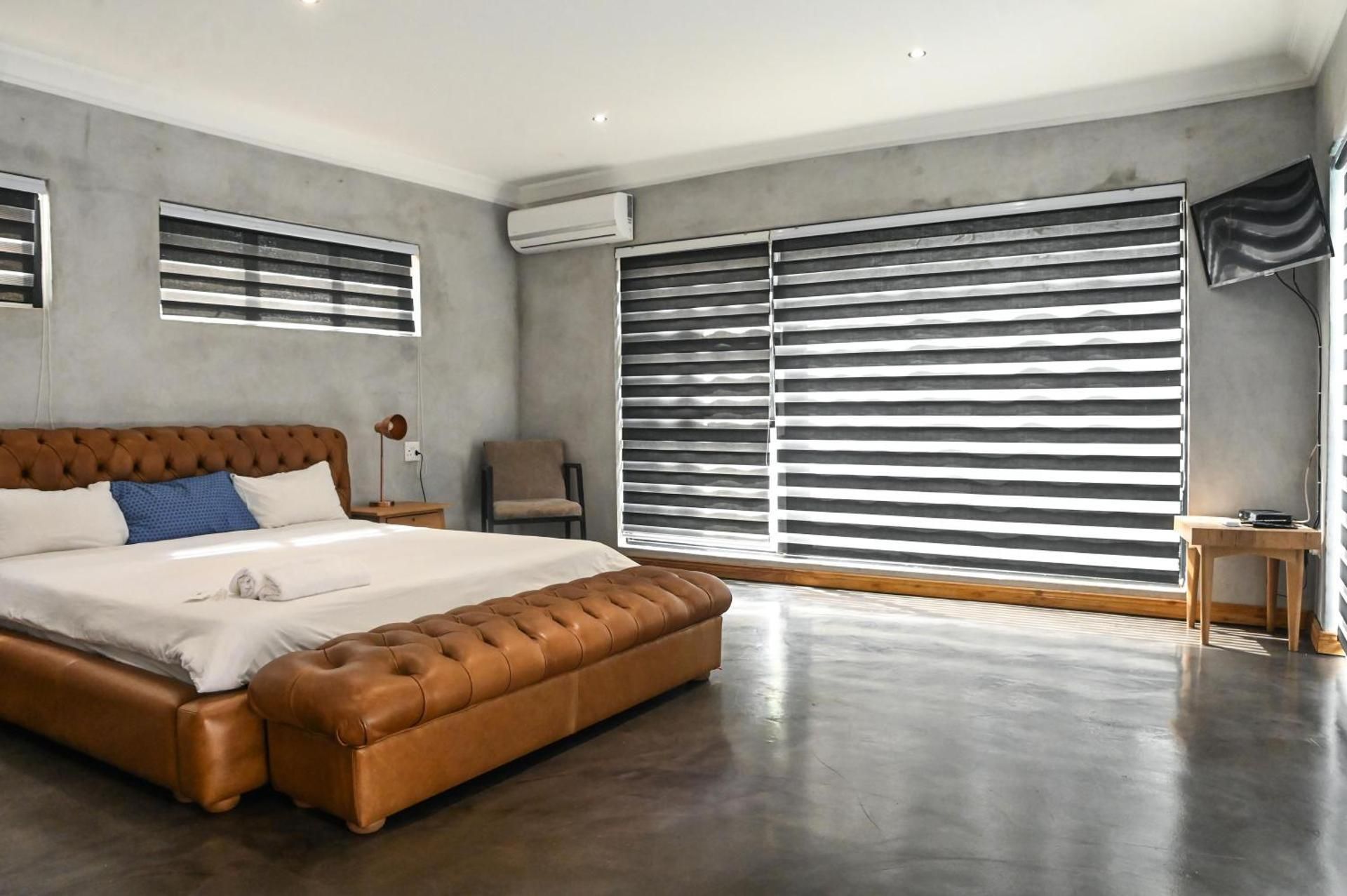 Deluxe King Suite