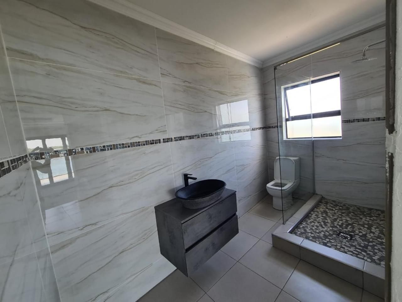 Superior King Suite