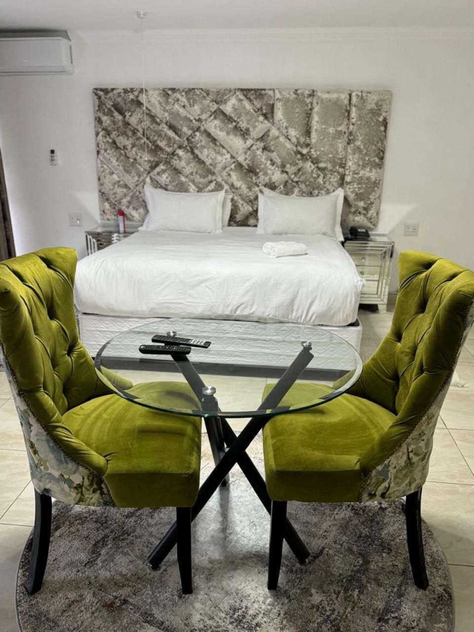 Superior King Room