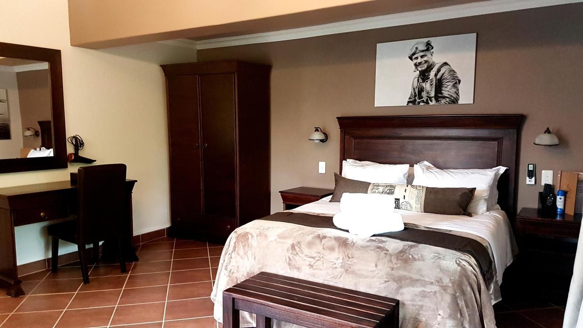 Deluxe Double Room (2 Adults + 1 Child)