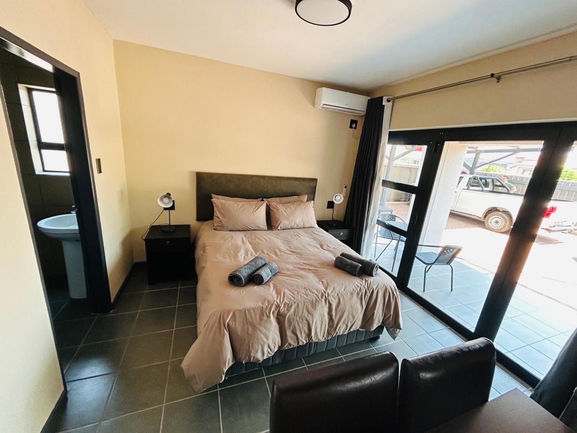 Queen Room with Balcony