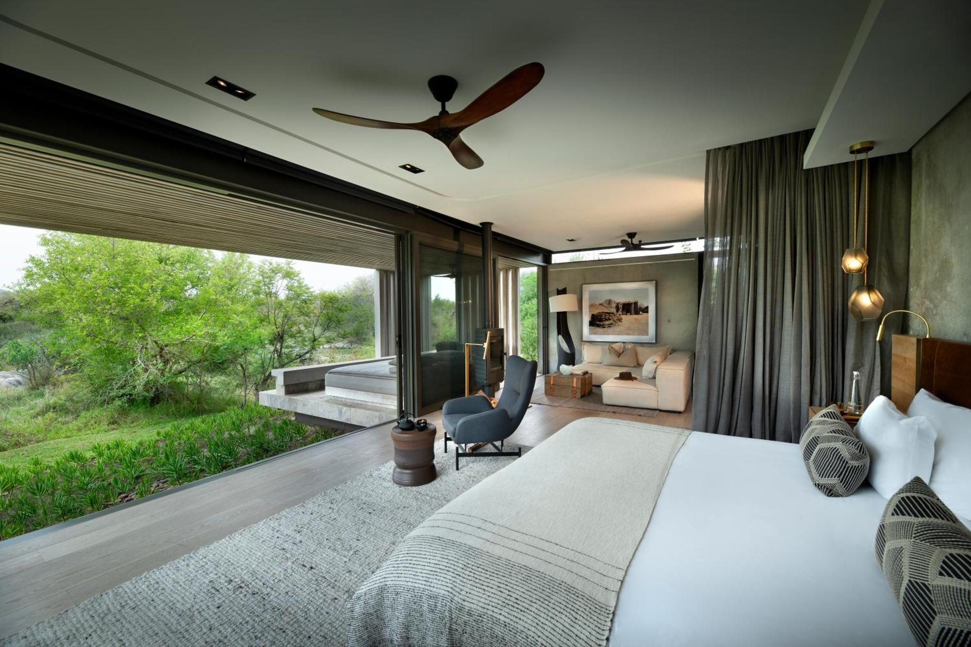 Mvula Villa with 2 Game Drives