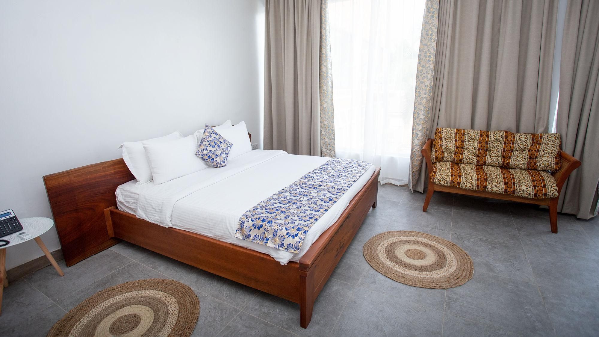 Executive Deluxe Suite