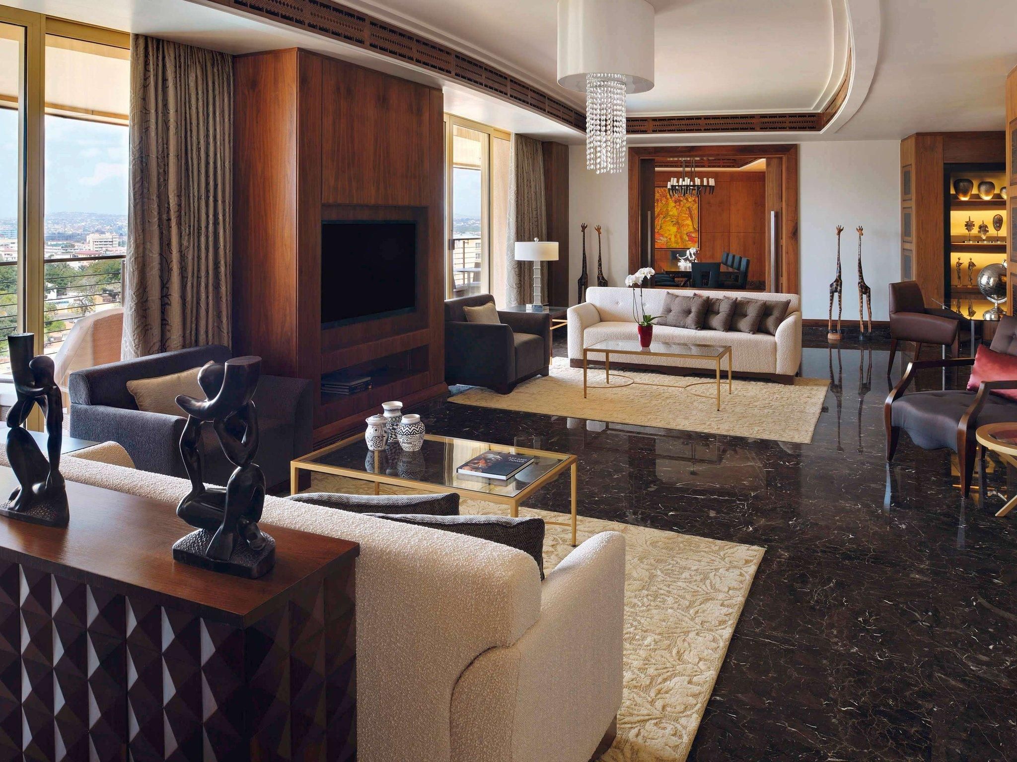 Executive Suite Pool View