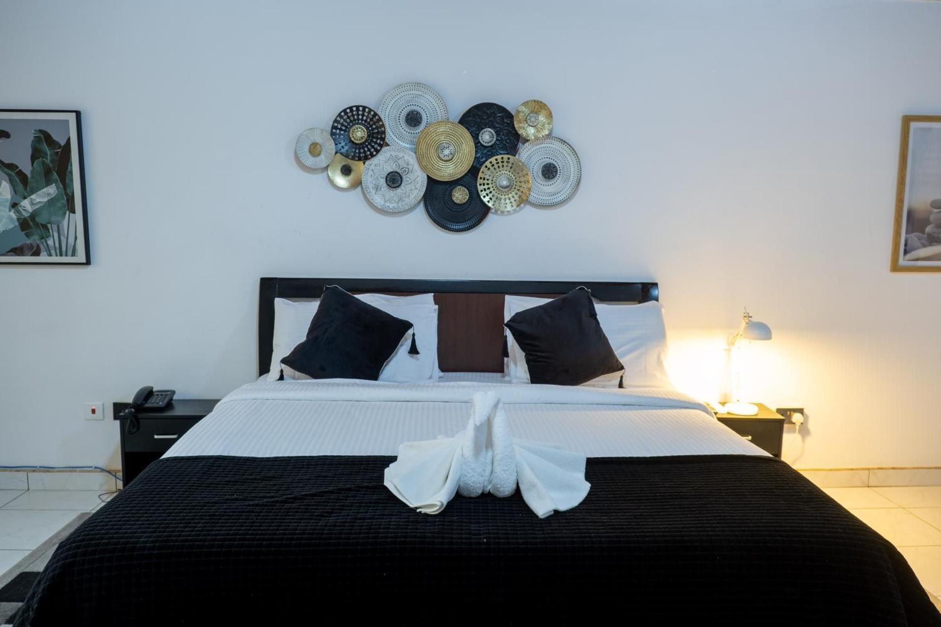 The Cabyn (by Blue Angels) Family Suite with Balcony