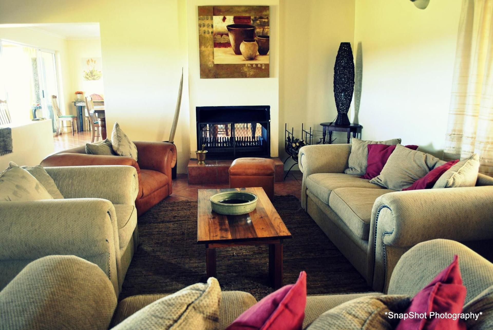 shared lounge/tv area