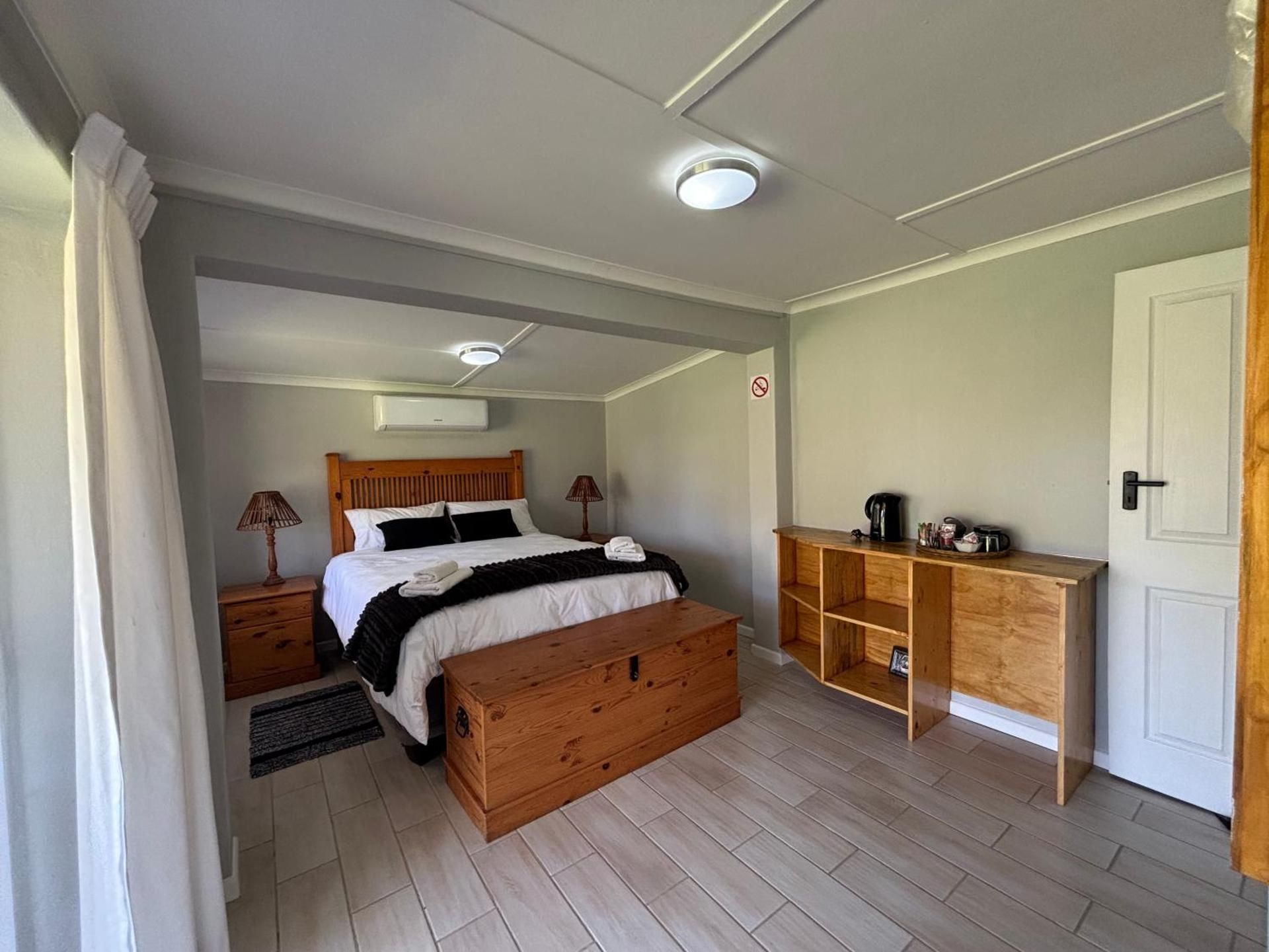Queen Room with Garden View