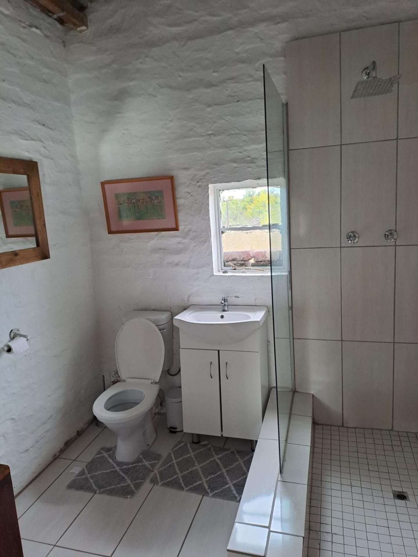 Bungalow with Patio