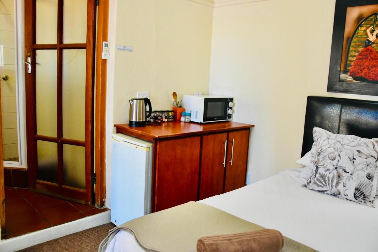 Economy Single Room