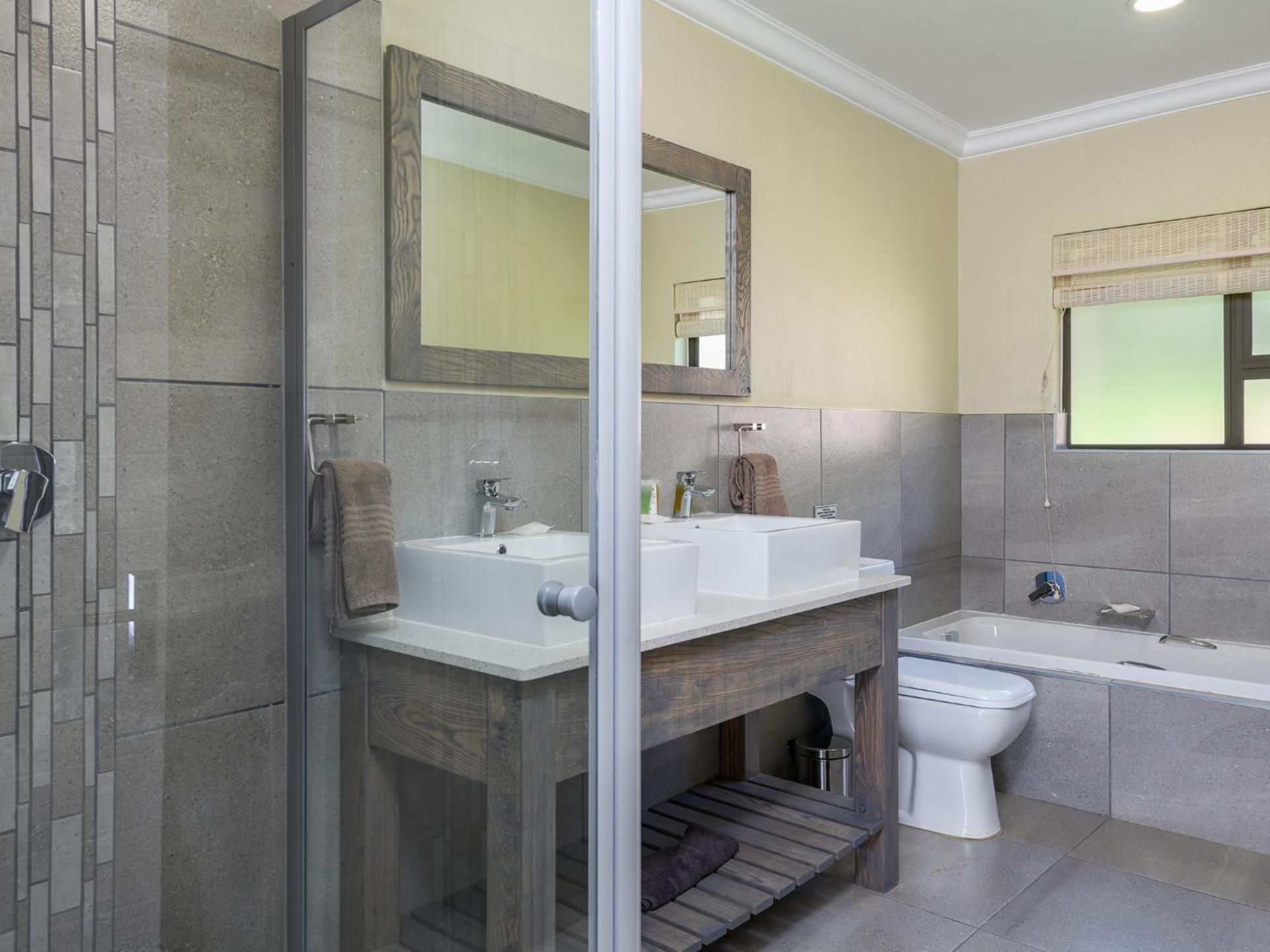 Kiara Lodge Three Bedroom Chalet 2