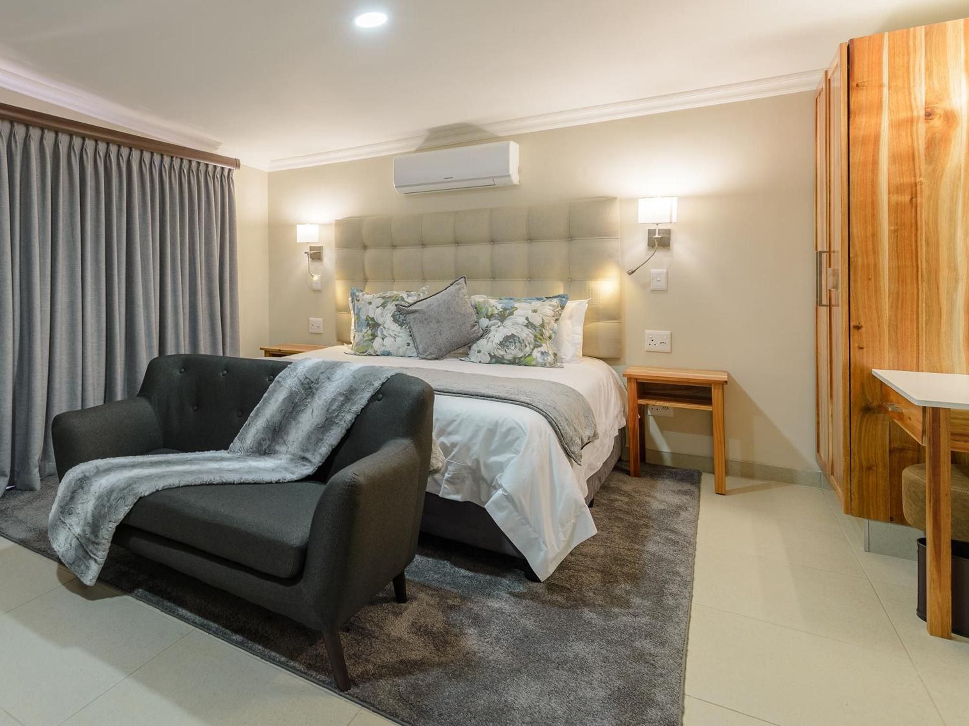 Luxury Studio with Patio Wheelchair Friendly