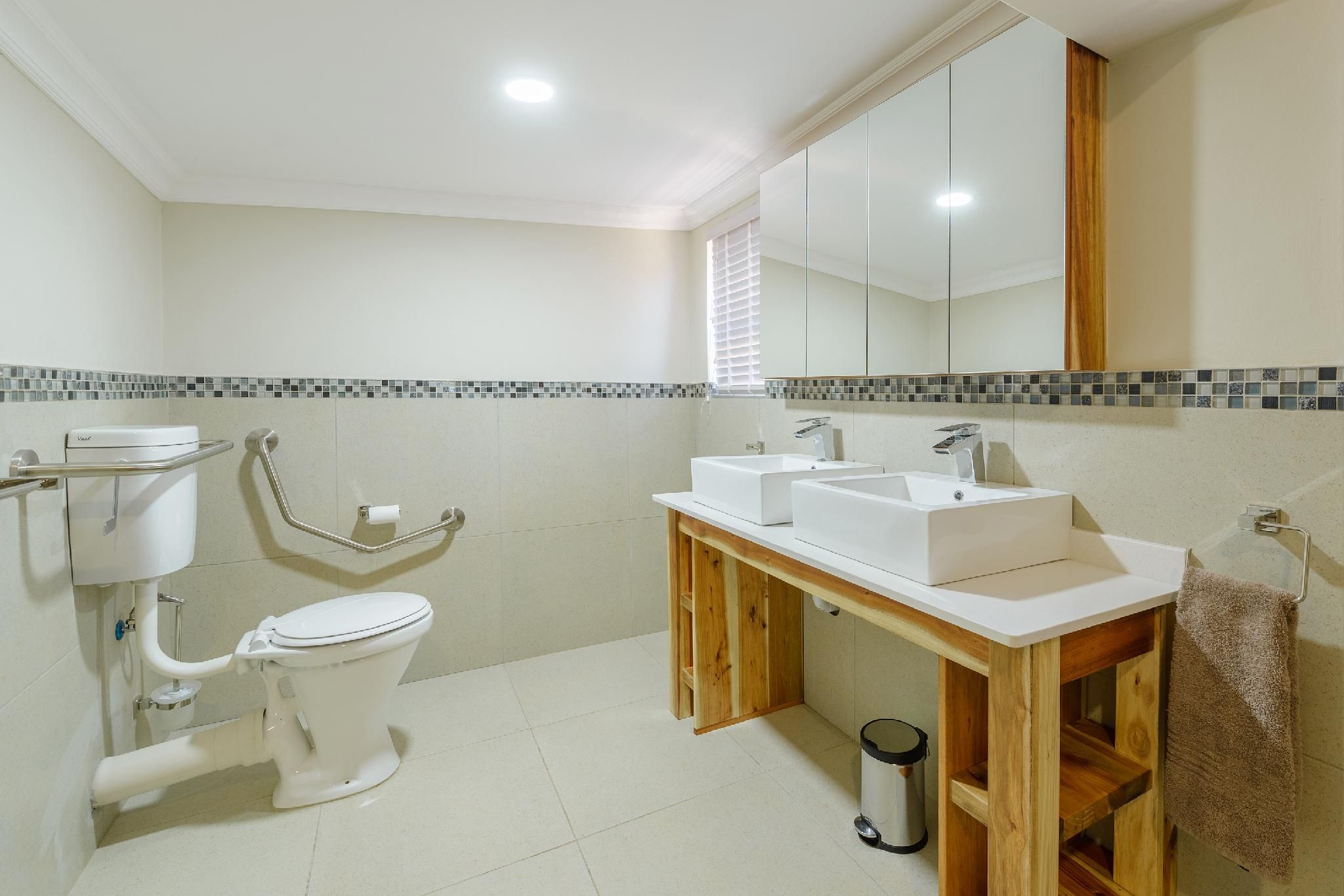 Luxury Studio with Patio Wheelchair Friendly