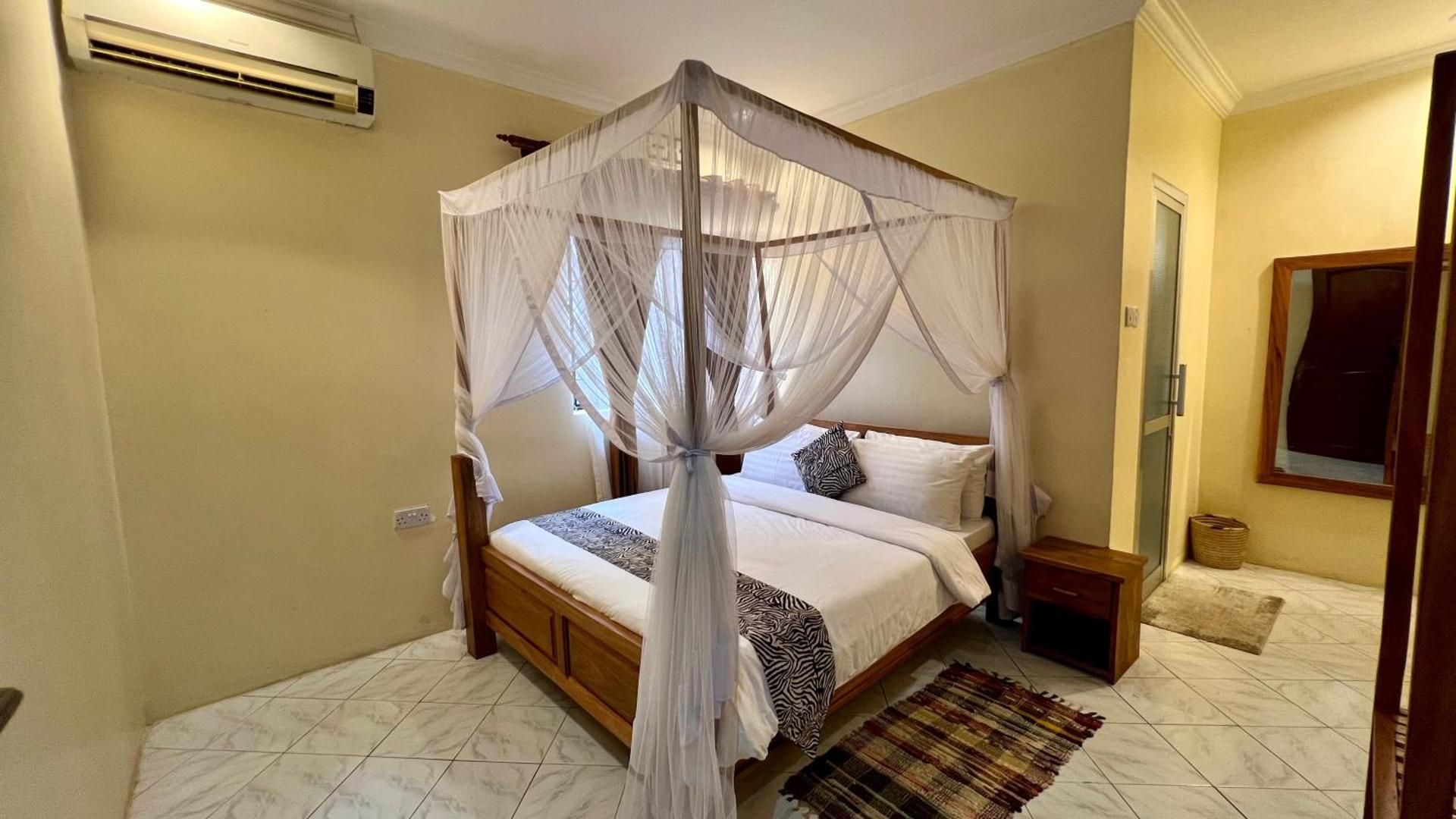 Double Room with Private Bathroom