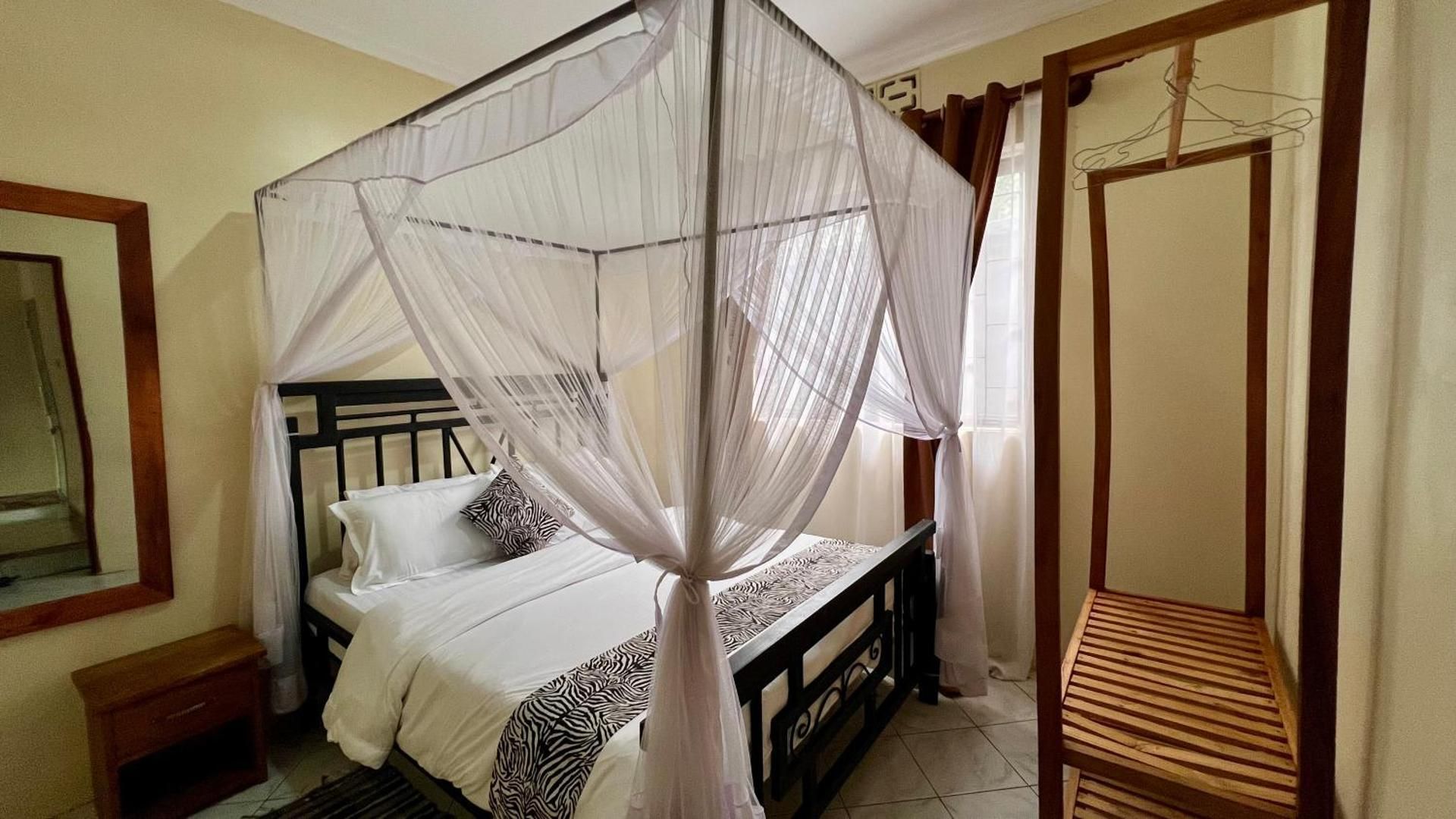 Double Room with Shared Bathroom