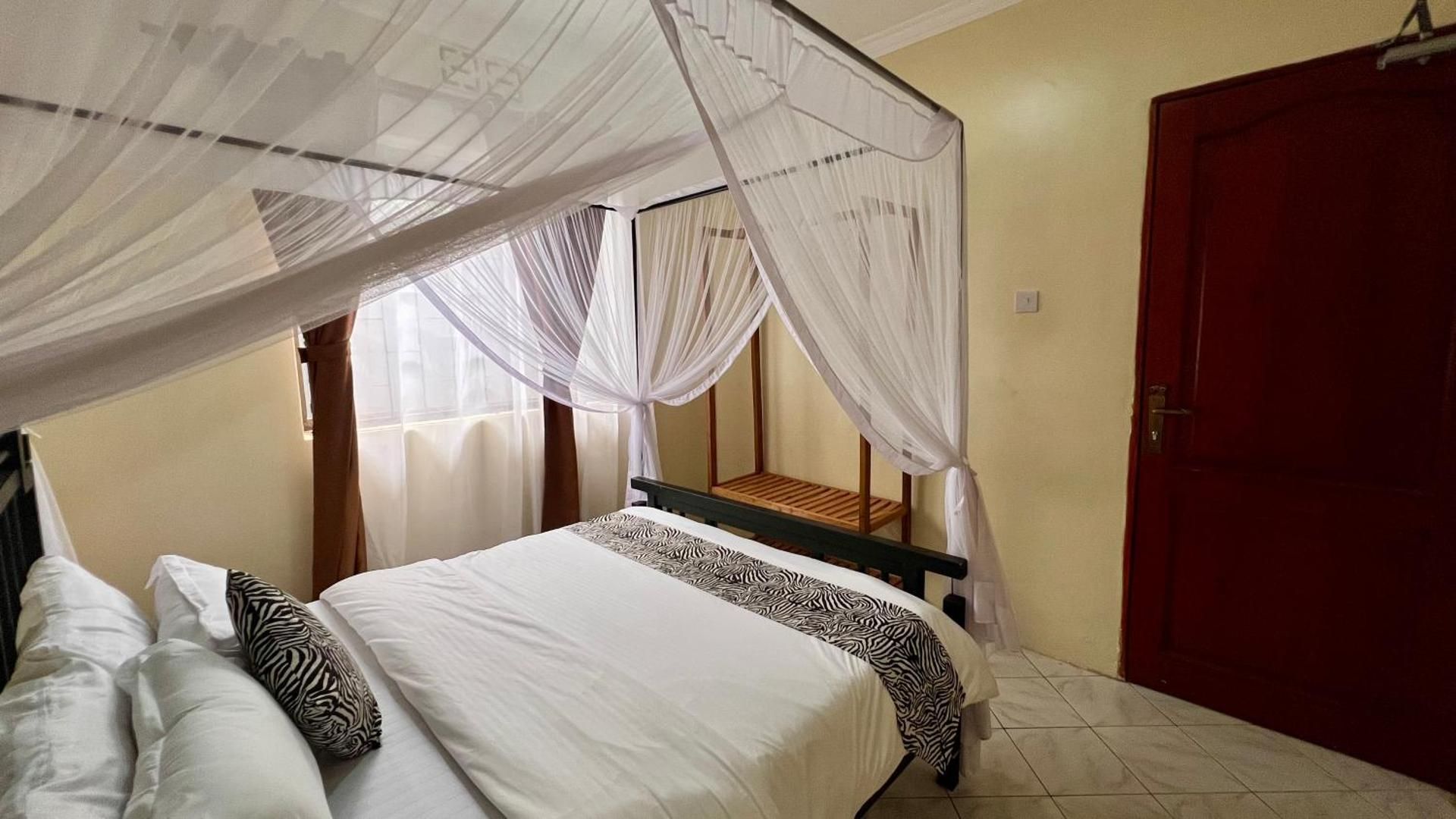 Double Room with Shared Bathroom
