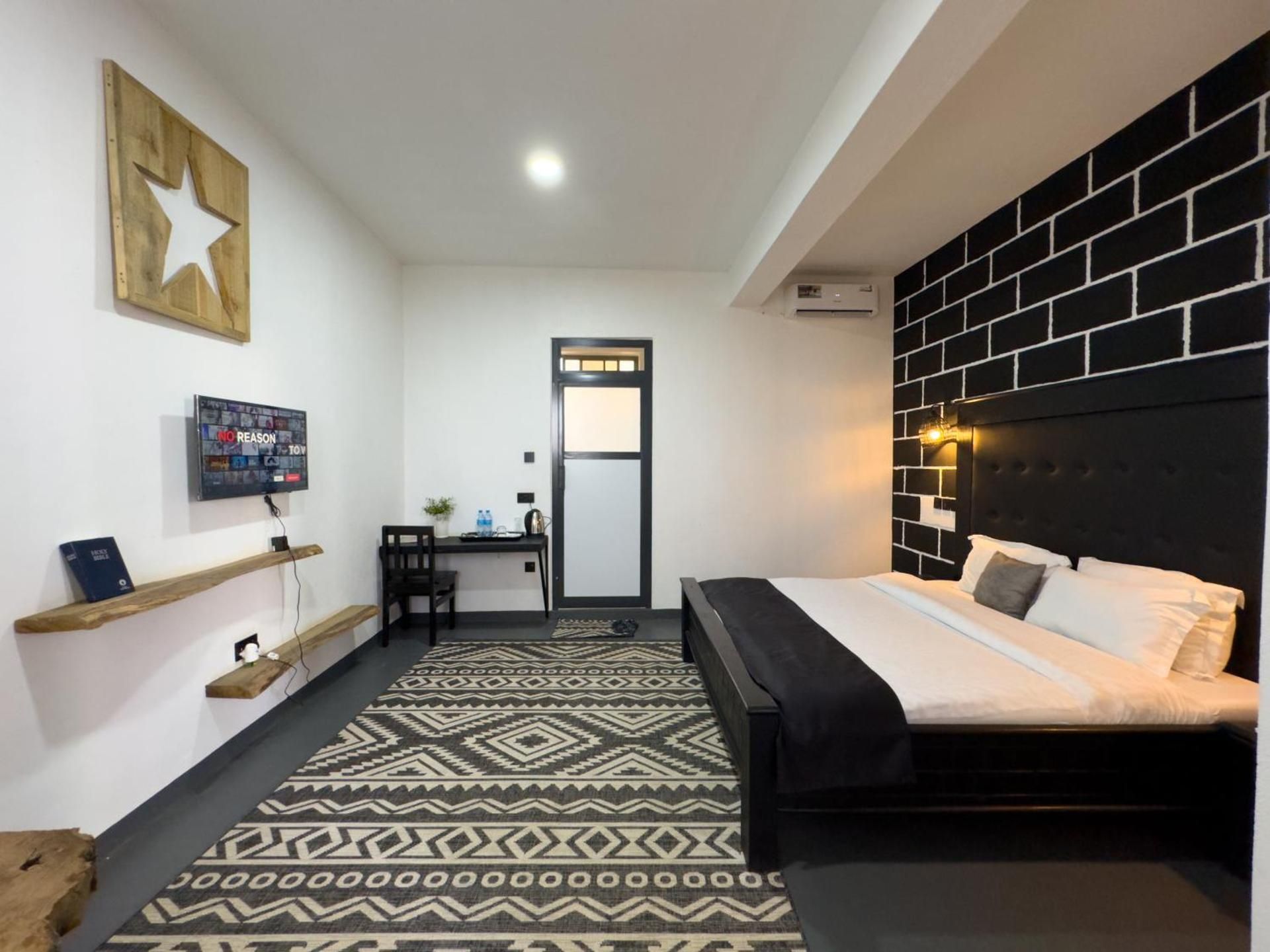 King Room with Pool View