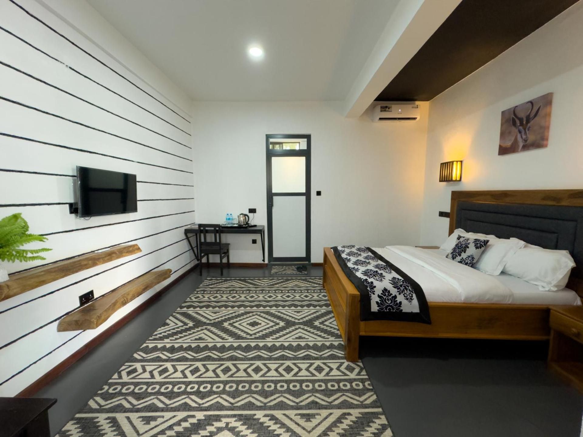 King Room with Pool View