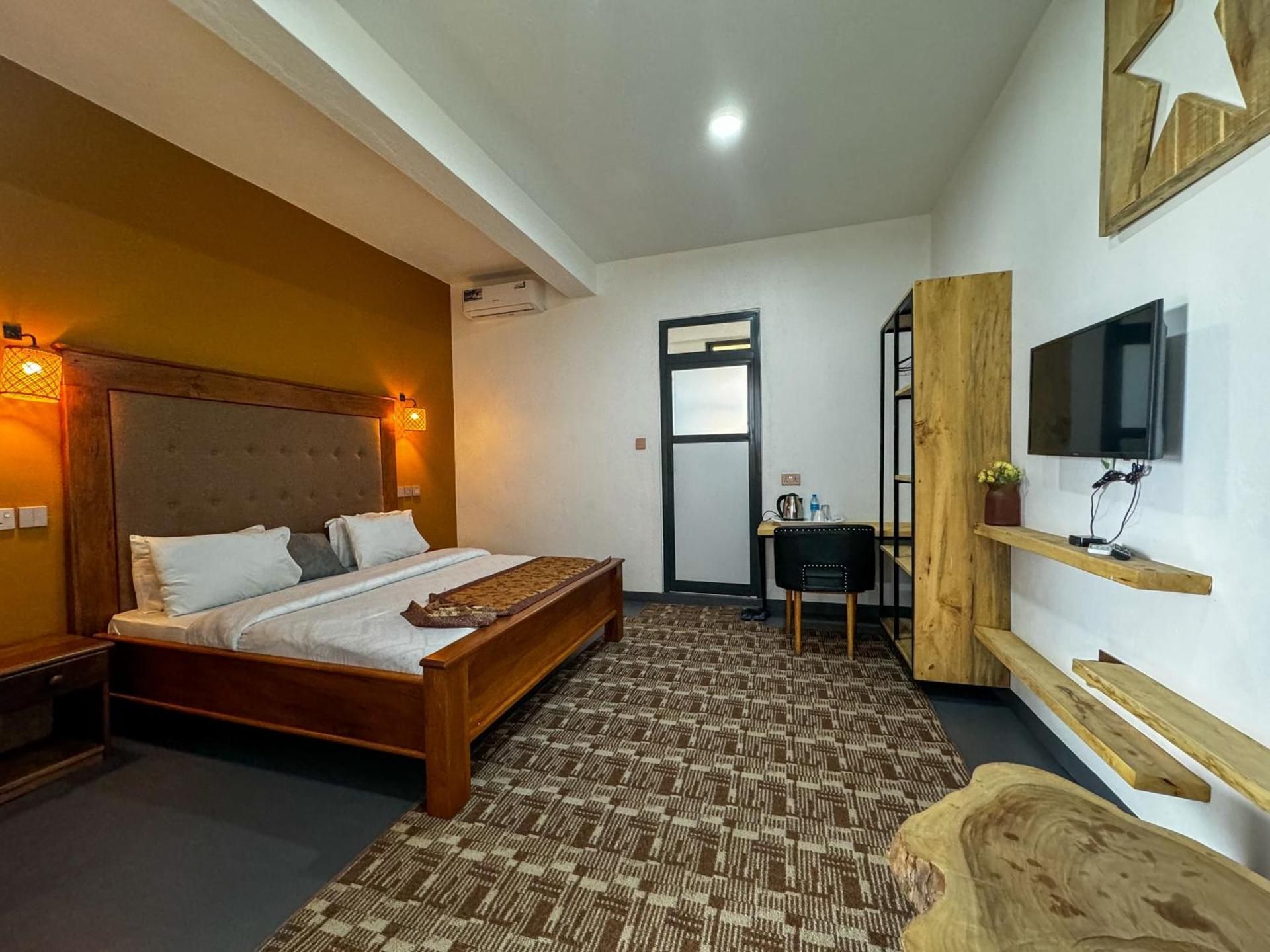Deluxe Double Room with Bath