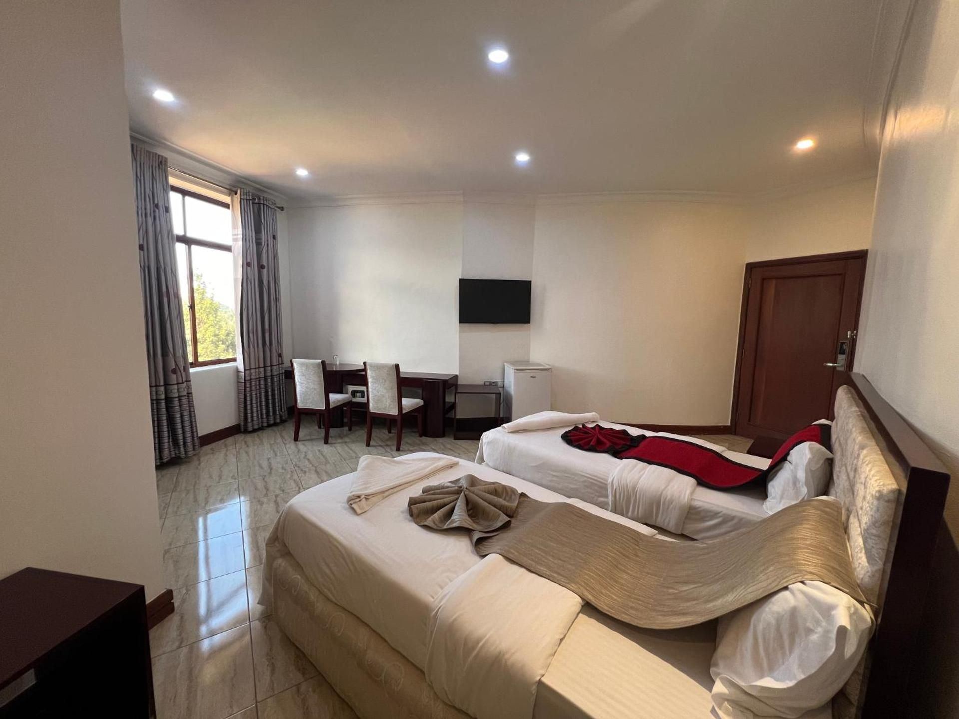 Twin Room with Private Bathroom