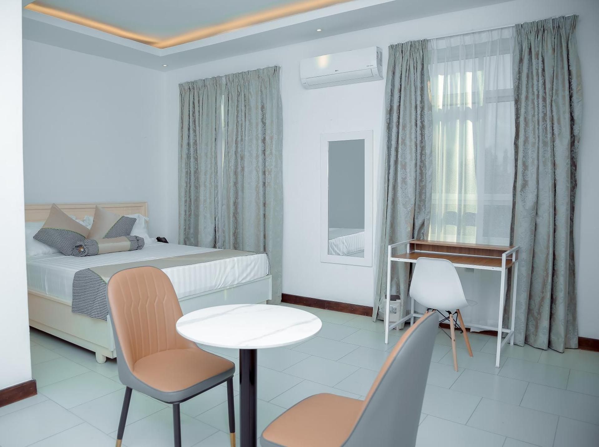 Queen Room